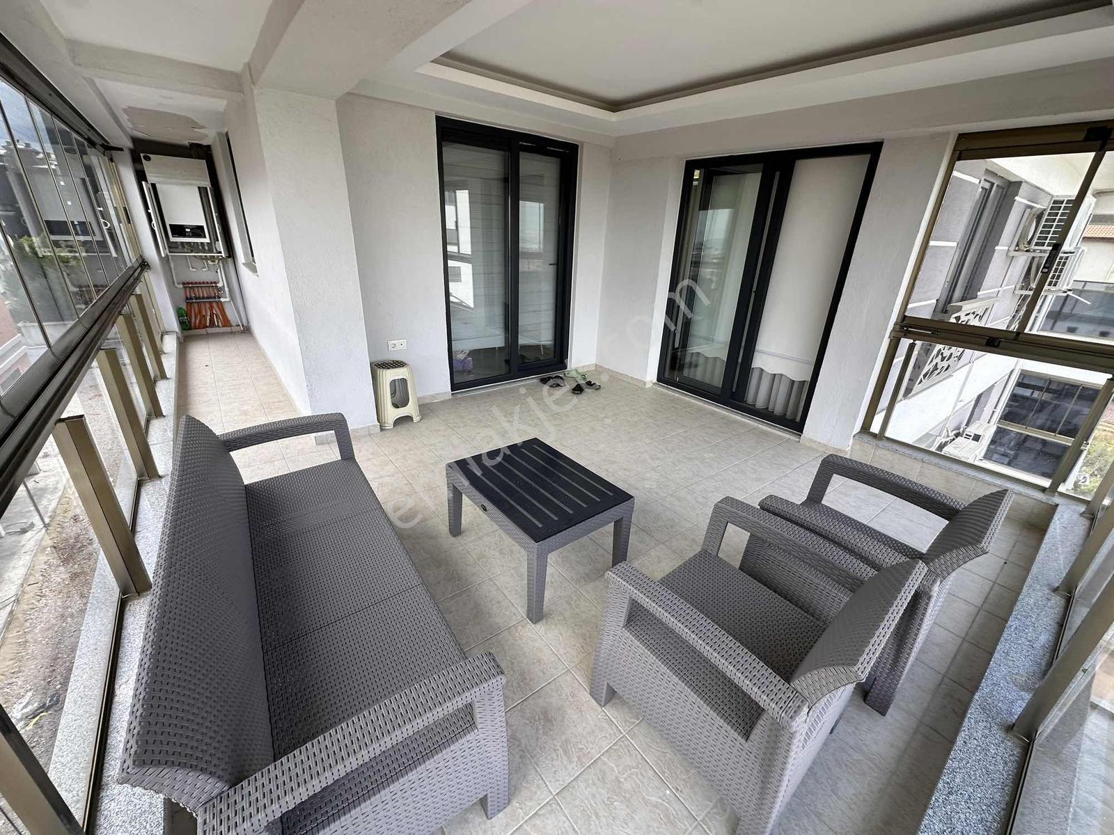1200 Evler'de Bölgede En Geniş Sınırsız Kredili 5+2 300 M2 Daire - Görsel 13