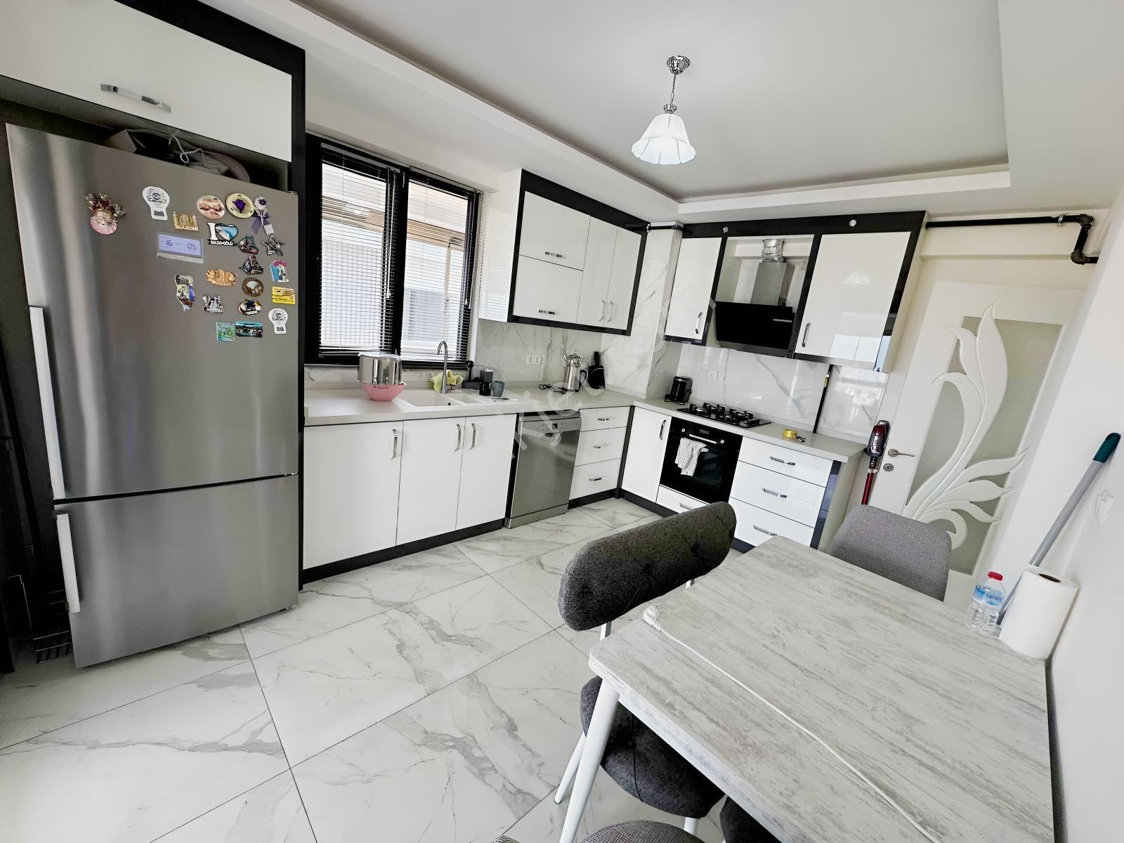 1200 Evler'de Bölgede En Geniş Sınırsız Kredili 5+2 300 M2 Daire - Görsel 14