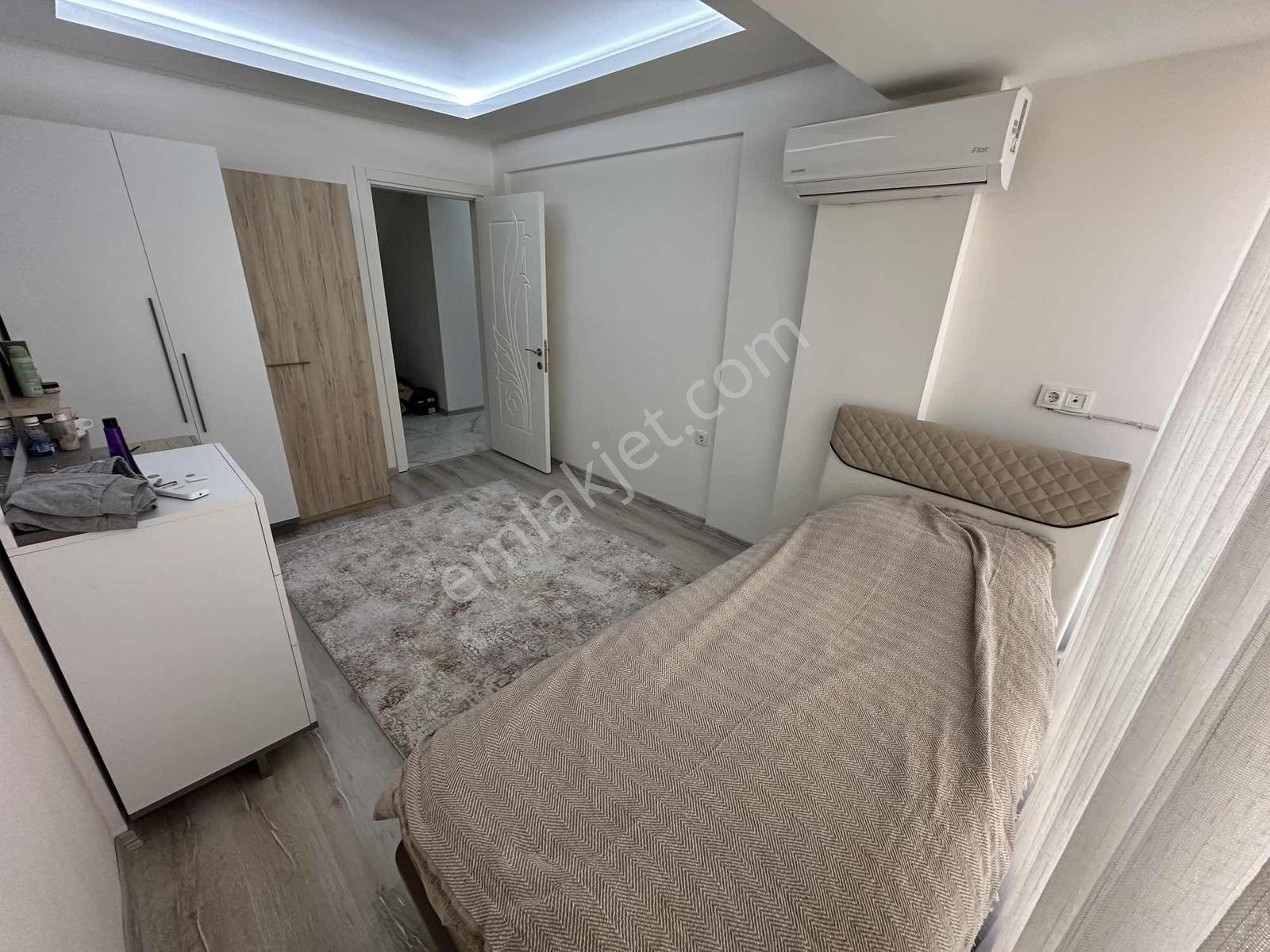 1200 Evler'de Bölgede En Geniş Sınırsız Kredili 5+2 300 M2 Daire - Görsel 6
