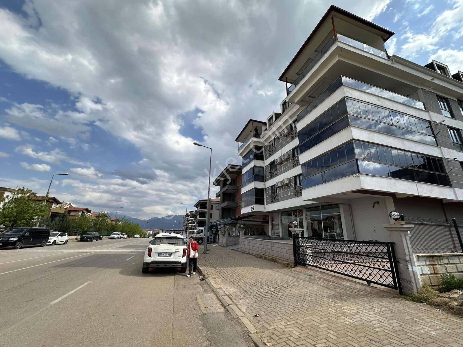 1200 Evler'de Bölgede En Geniş Sınırsız Kredili 5+2 300 M2 Daire
