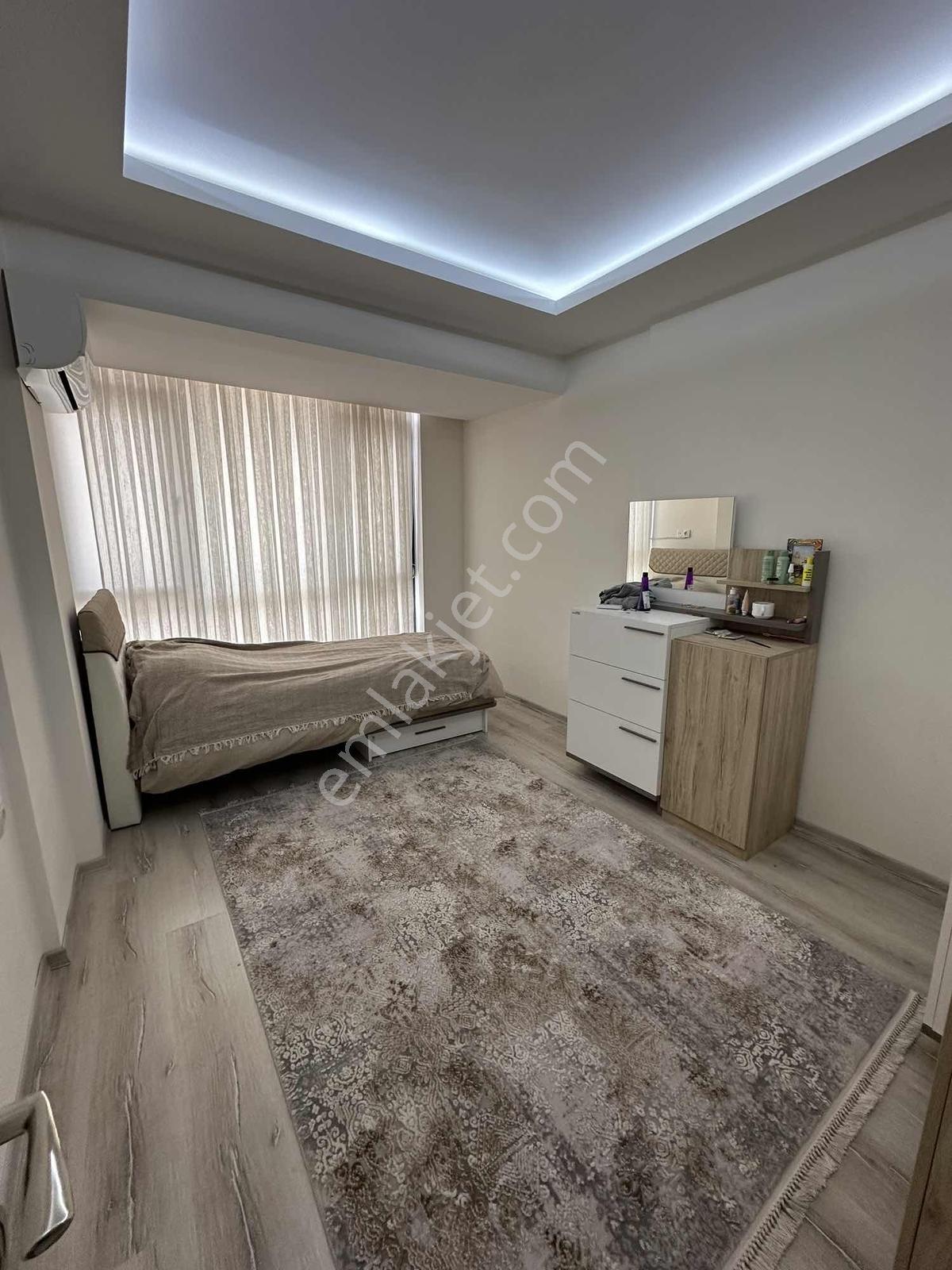 1200 Evler'de Bölgede En Geniş Sınırsız Kredili 5+2 300 M2 Daire - Görsel 5