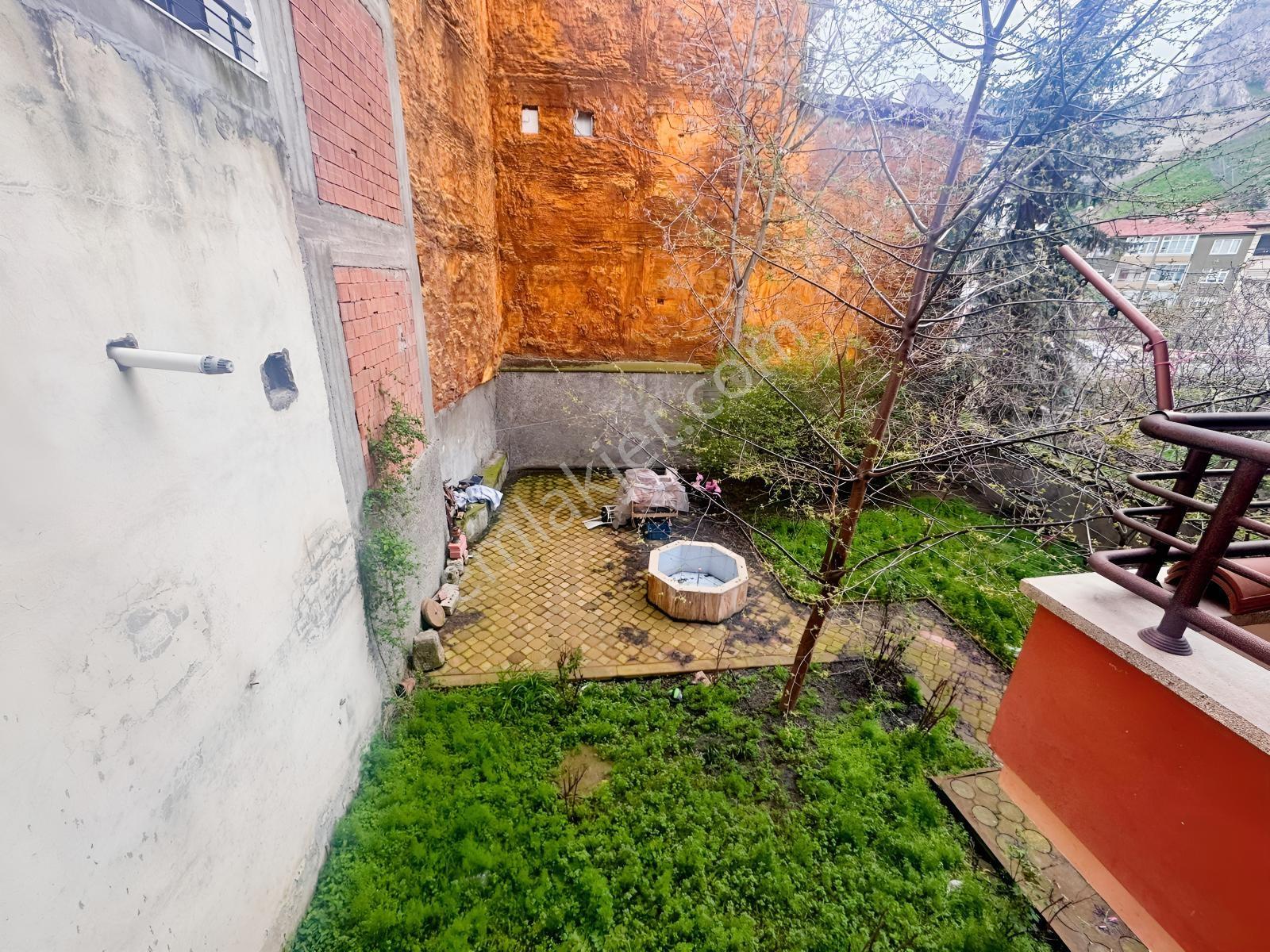Alipaşa Cami Karşısında Şehrin Tam Merkezinde 2+1 Full Bakımlı - Görsel 21
