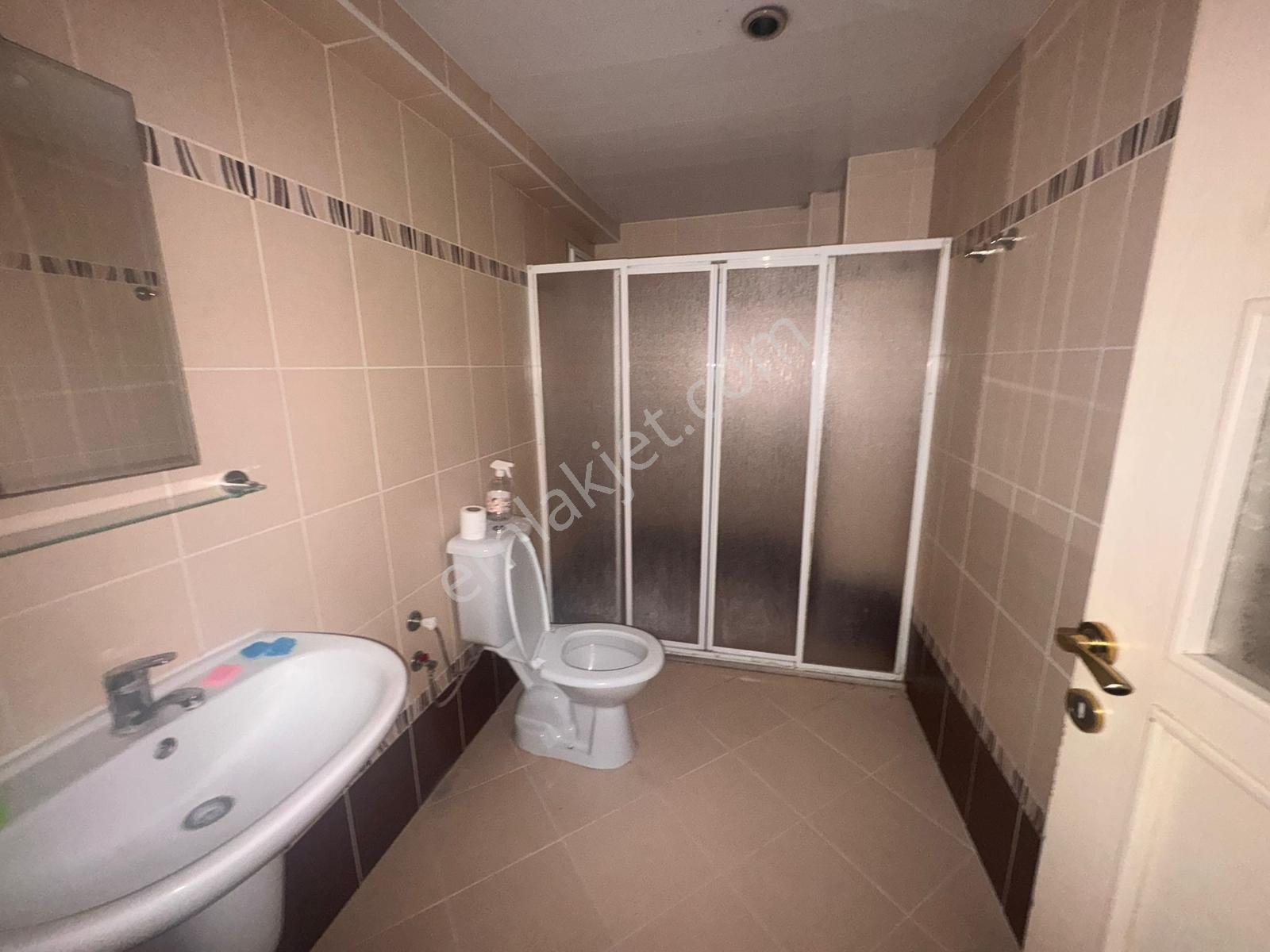 Alipaşa Cami Karşısında Şehrin Tam Merkezinde 2+1 Full Bakımlı - Görsel 12