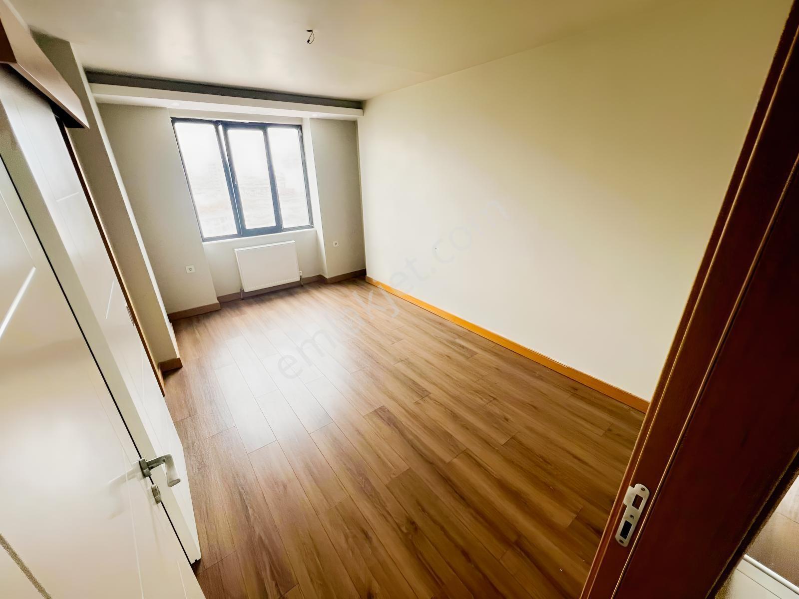 Yoldaş İnş Kiralık 2+1 120 M2 12.kat Sitede Ebevyn Banyolu Daire - Görsel 17