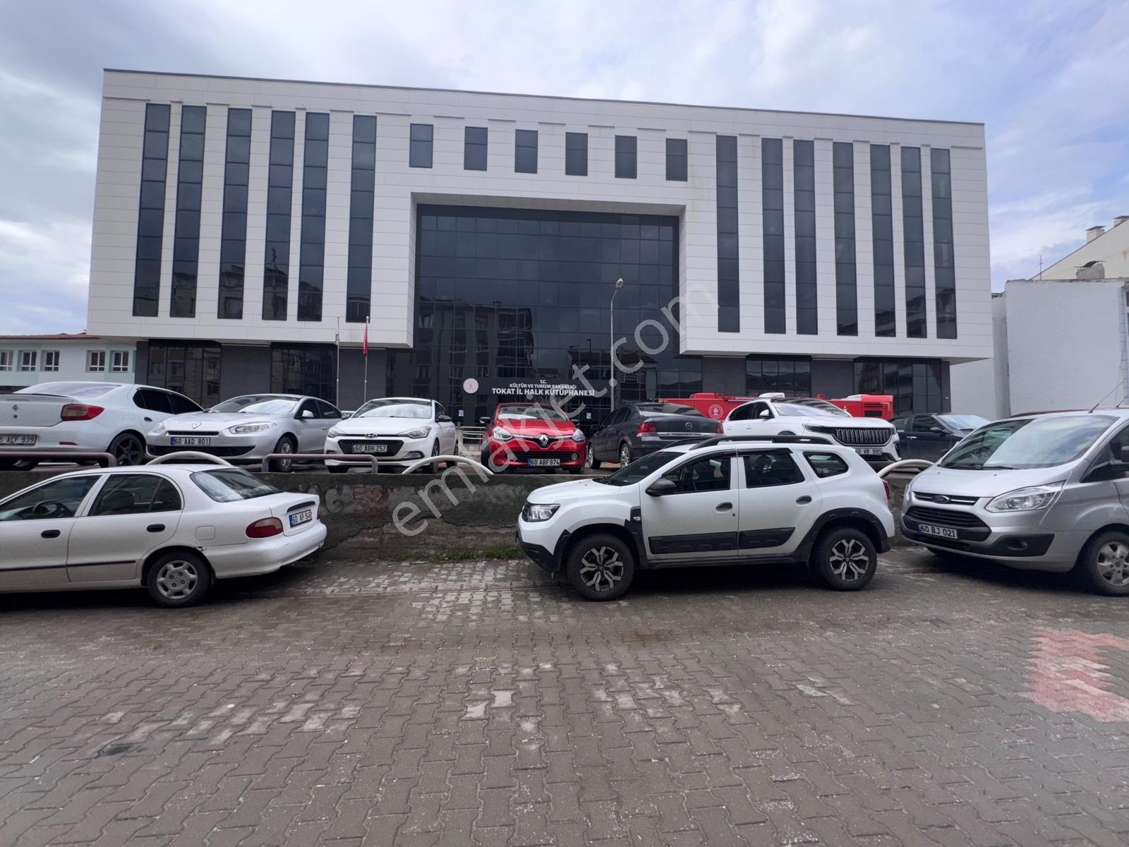 Tokat İl Kütüphanesi Karşısında Merkezi Konum Kiralık Daire - Görsel 10