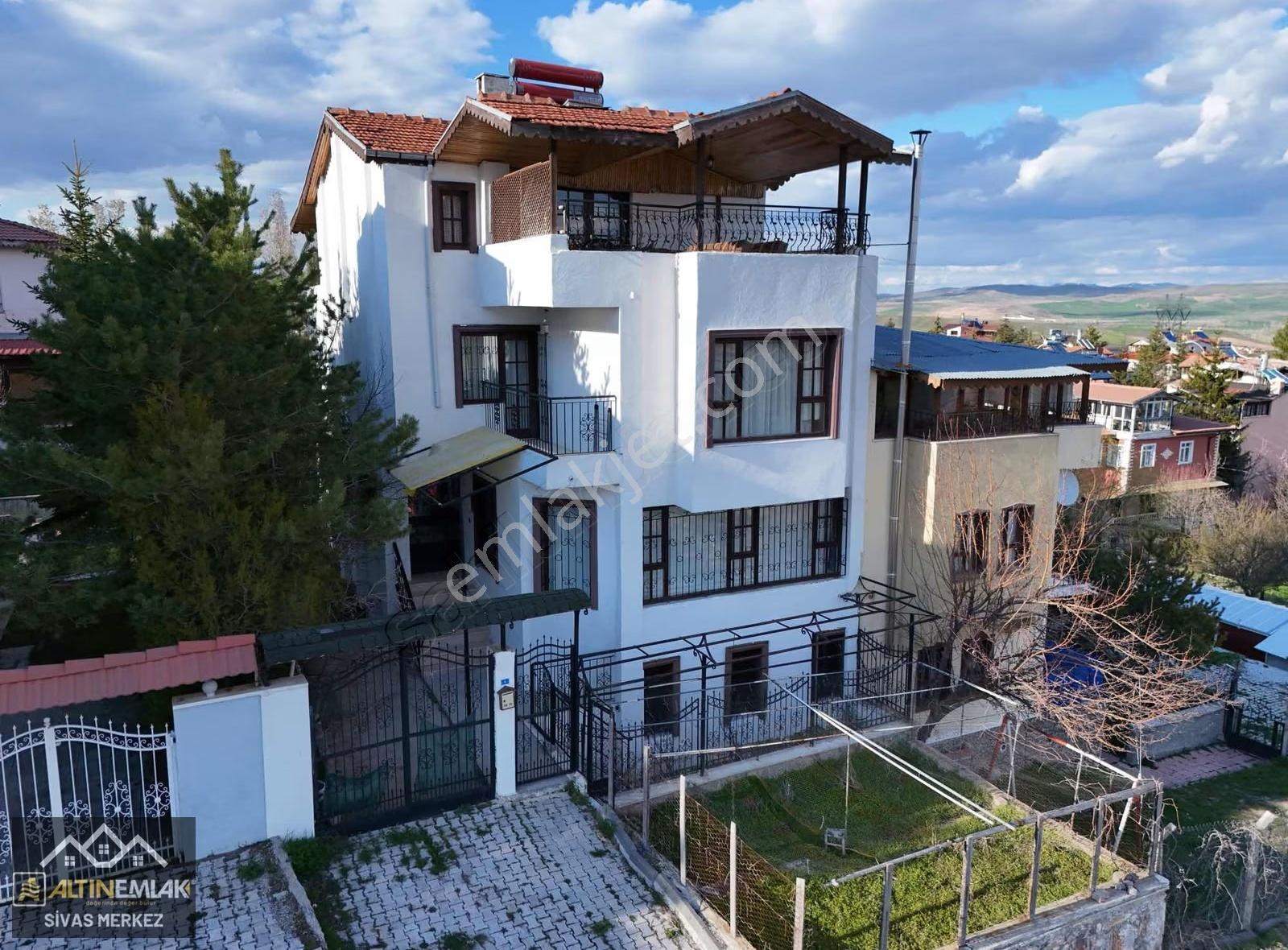 Altın Emlak'tan Sıcak Çermikte Villa