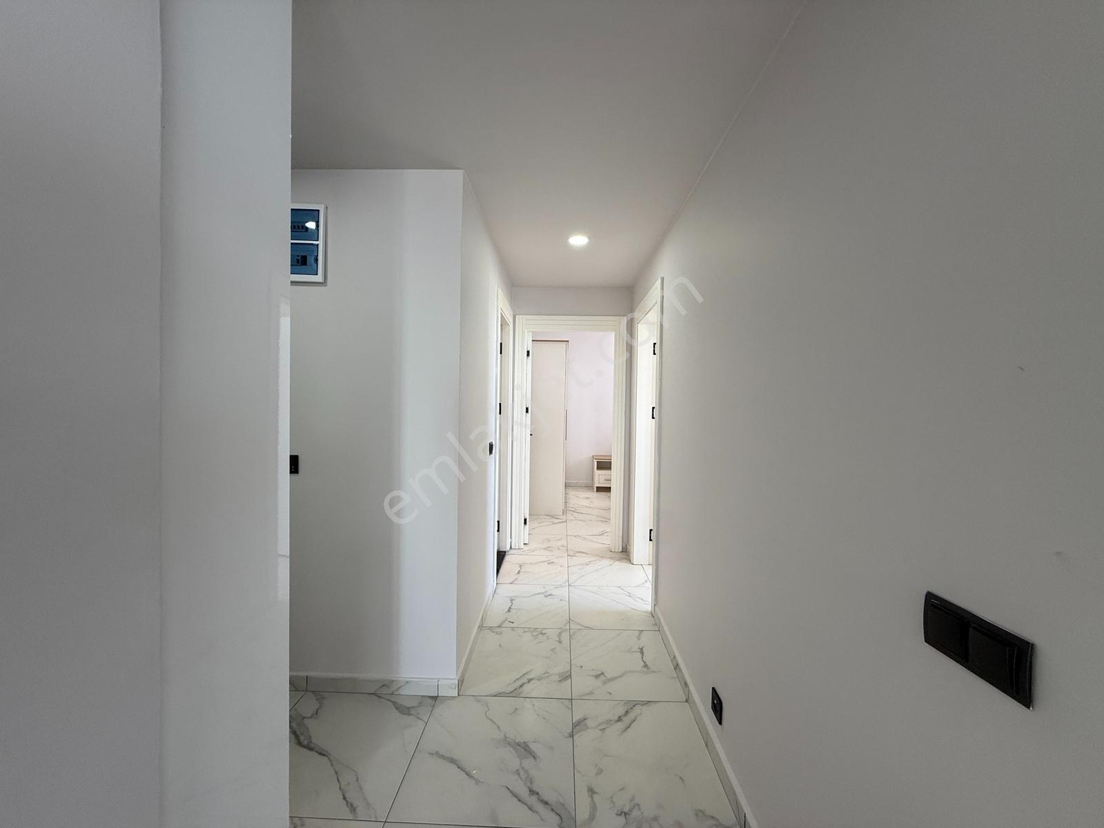 Thordan Kiralık Liparis Kremlin'de Full Eşyalı 2+1 Kafa Daire - Görsel 16