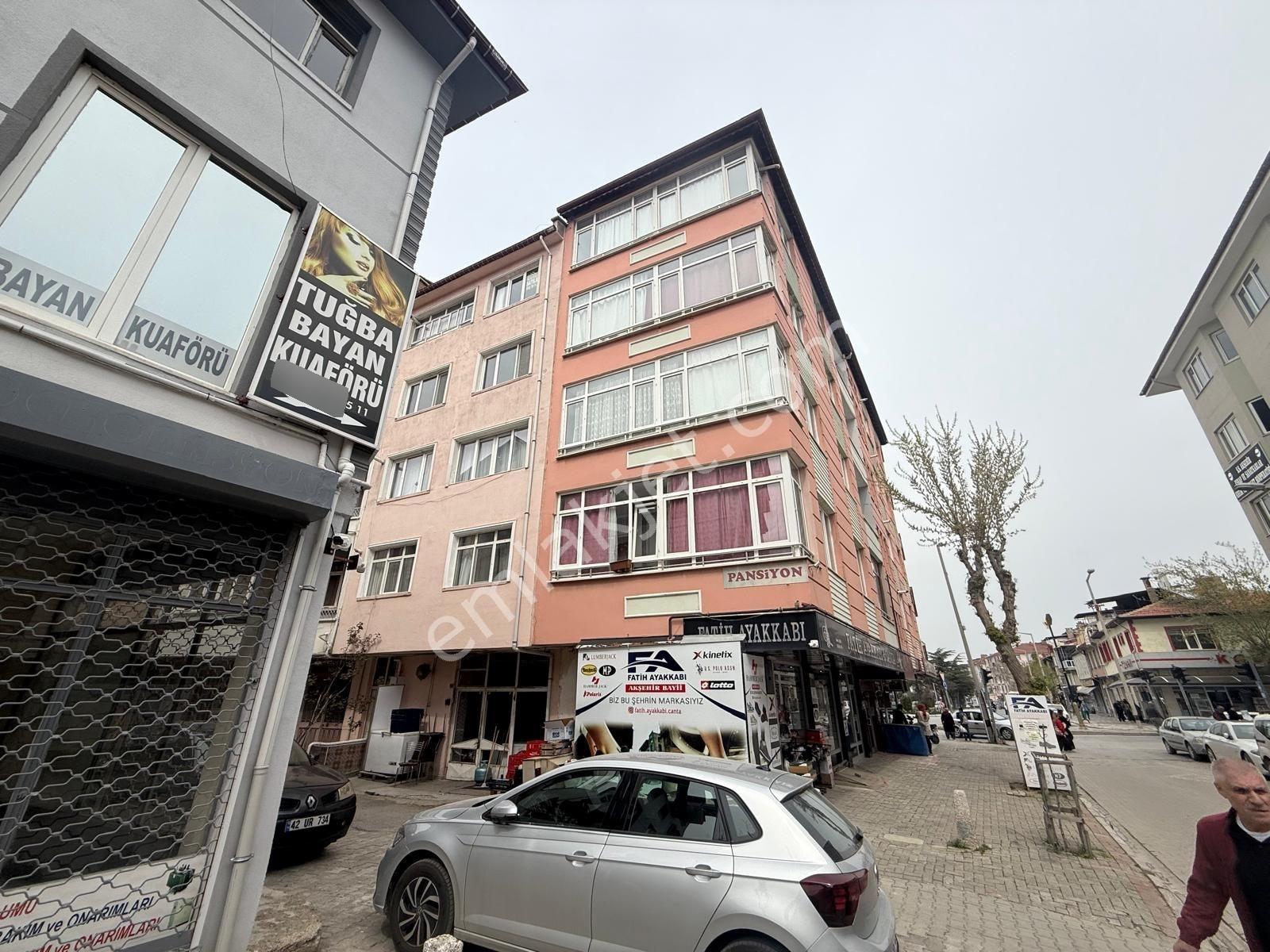 Özçelebi'den Çarşı Merkezinde Satılık Doğalgazlı 2+1 Daire - Görsel 11