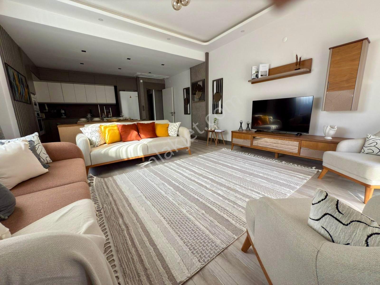 Lüks Site İçerisinde Eşyalı 3+1 Kiralık Daire - Görsel 13