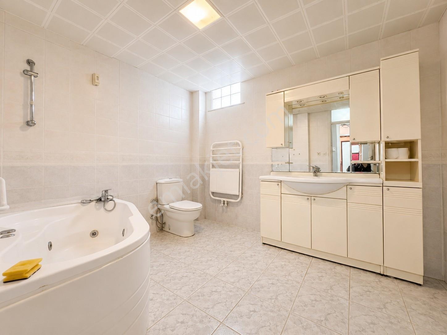 Üsküdar Çengelköy Ata-2 Sitesinde 300 M2 Tripleks Tekli Villa - Görsel 22