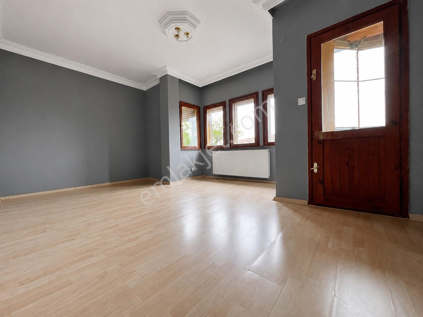Üsküdar Çengelköy Ata-2 Sitesinde 300 M2 Tripleks Tekli Villa - Görsel 11