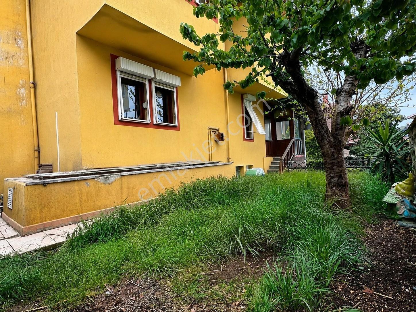 Üsküdar Çengelköy Ata-2 Sitesinde 300 M2 Tripleks Tekli Villa - Görsel 2