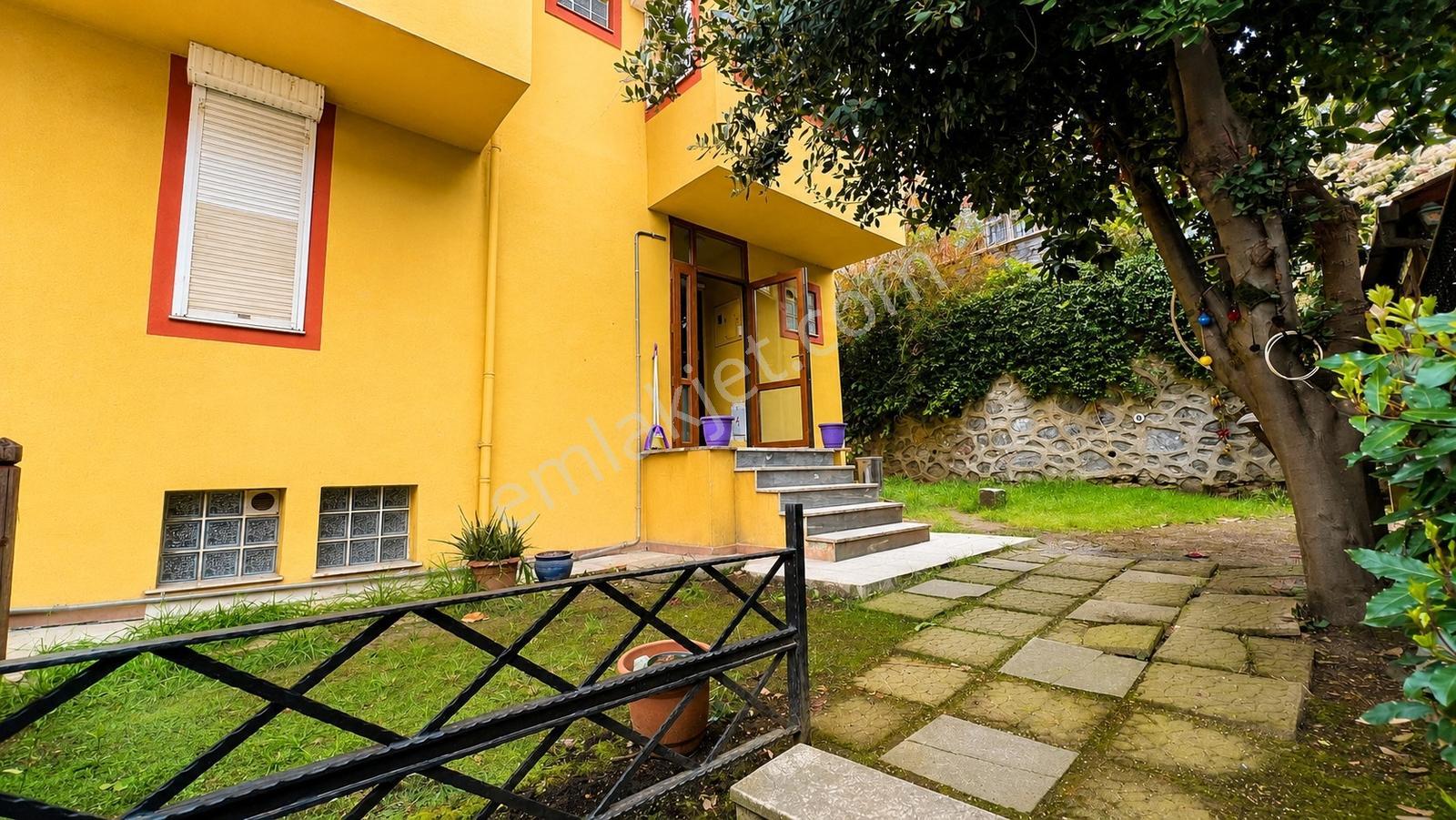 Üsküdar Çengelköy Ata-2 Sitesinde 300 M2 Tripleks Tekli Villa - Görsel 17