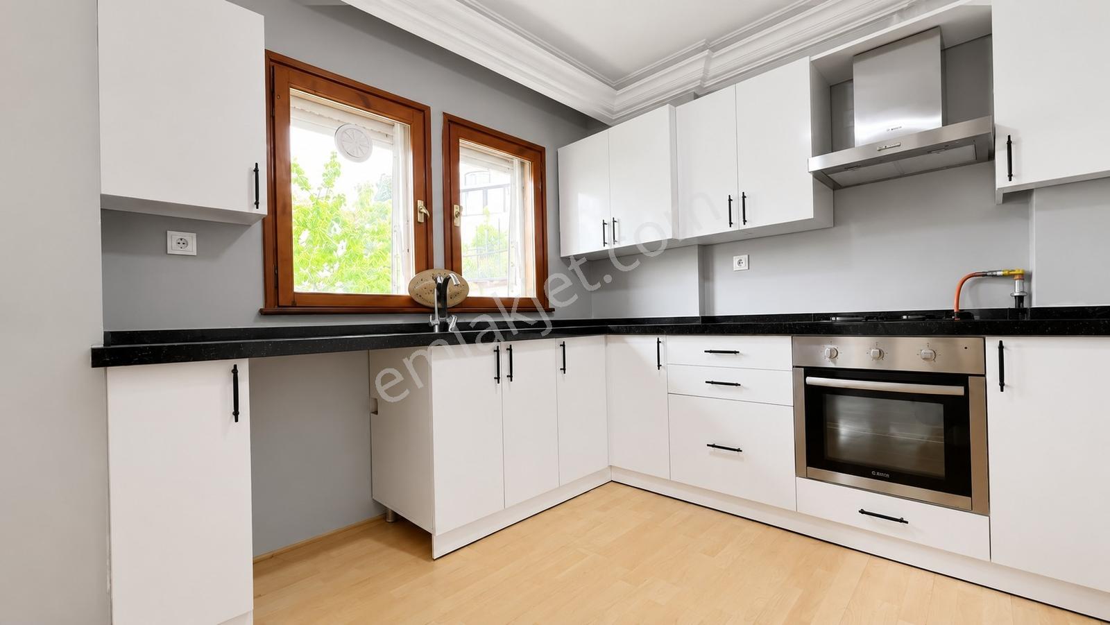 Üsküdar Çengelköy Ata-2 Sitesinde 300 M2 Tripleks Tekli Villa - Görsel 12