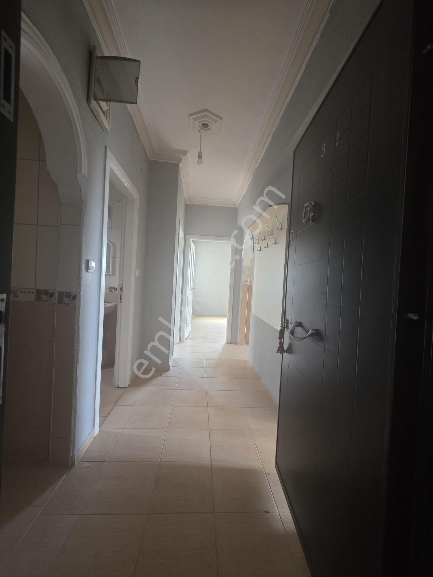 Aydoğmuş Mahallesinde Ayrı Mutfaklı 2+1 Kiralık - Görsel 10