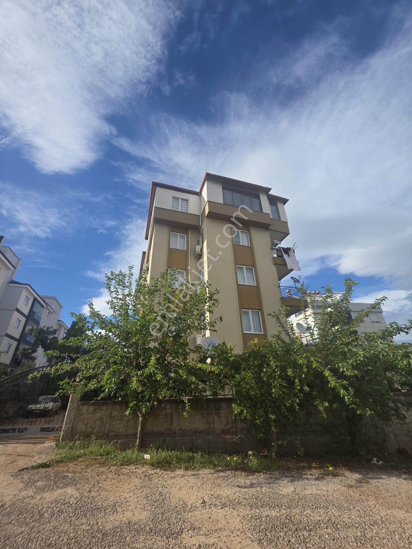 Aydoğmuş Mahallesinde Ayrı Mutfaklı 2+1 Kiralık - Görsel 24