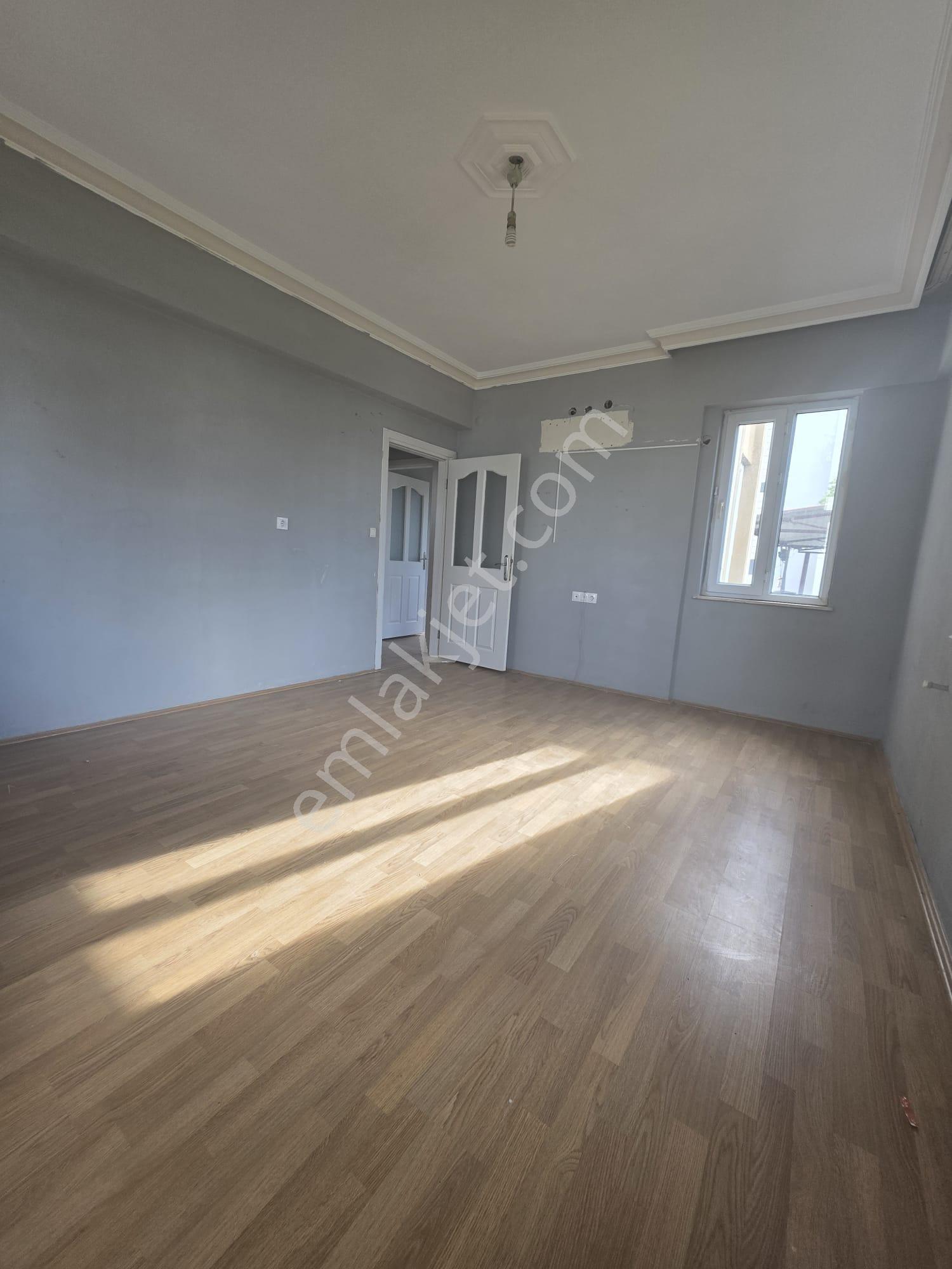 Aydoğmuş Mahallesinde Ayrı Mutfaklı 2+1 Kiralık - Görsel 15