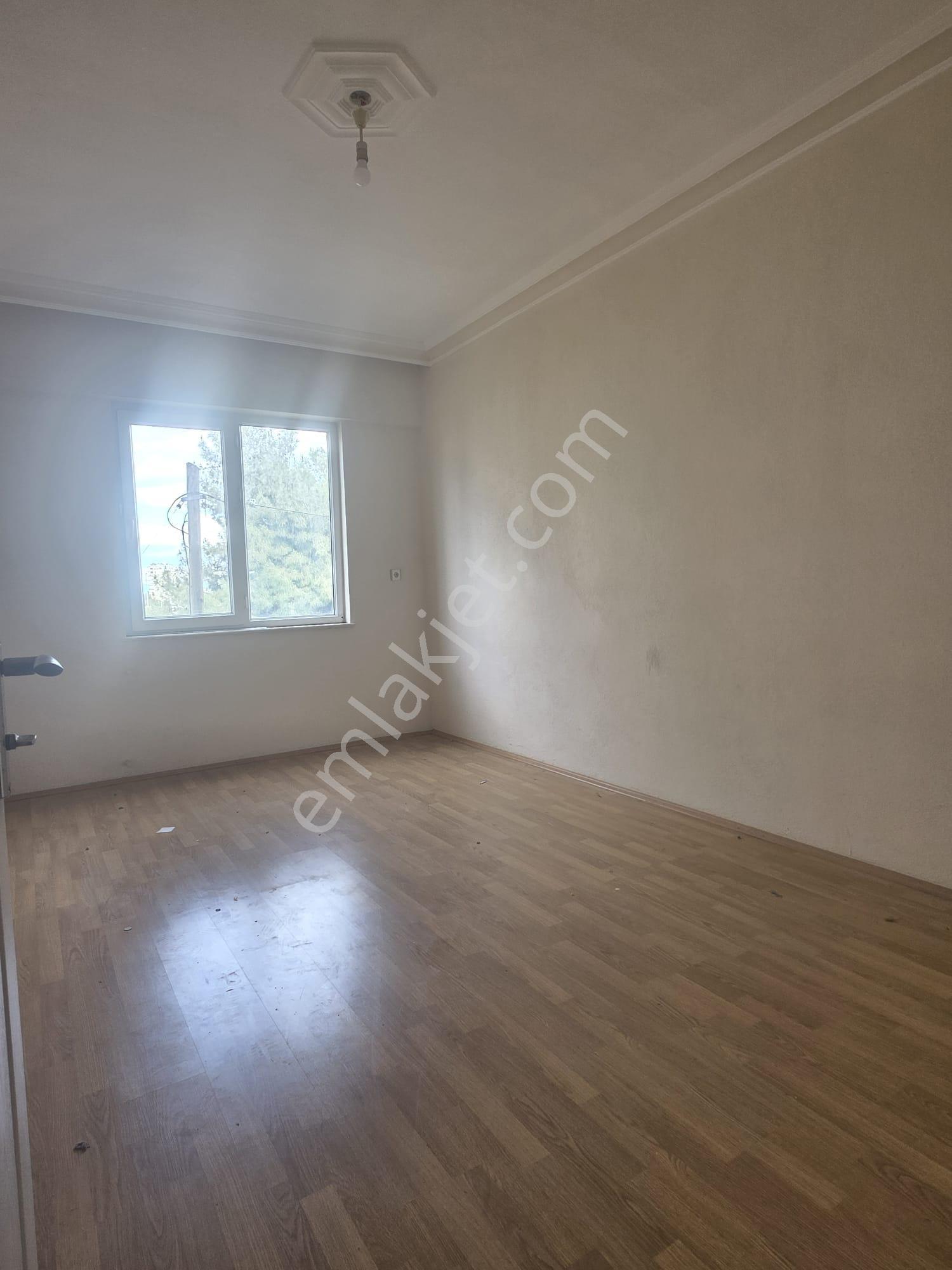 Aydoğmuş Mahallesinde Ayrı Mutfaklı 2+1 Kiralık - Görsel 6