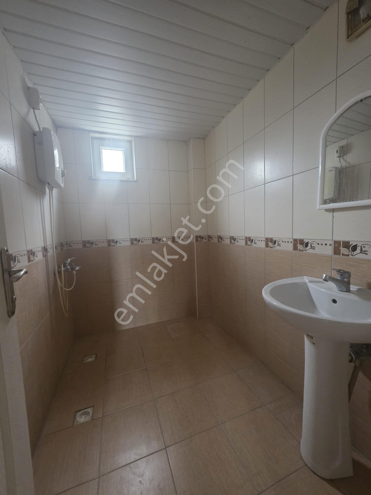 Aydoğmuş Mahallesinde Ayrı Mutfaklı 2+1 Kiralık - Görsel 5