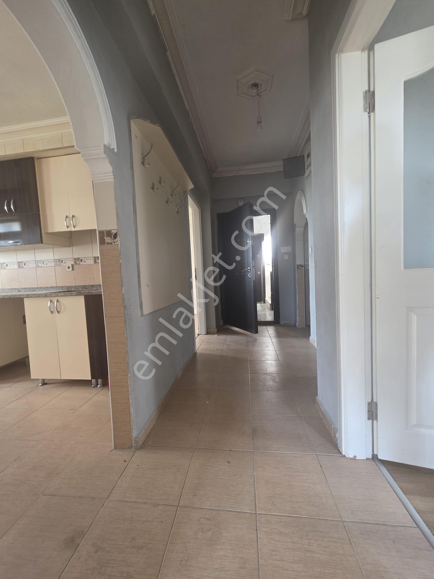 Aydoğmuş Mahallesinde Ayrı Mutfaklı 2+1 Kiralık - Görsel 20