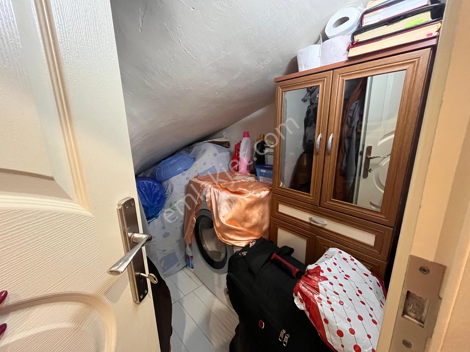 Sekiz Eylülde Adliye Yakını Satılık Geniş Ve Bakımlı 3+1 Daire - Görsel 18