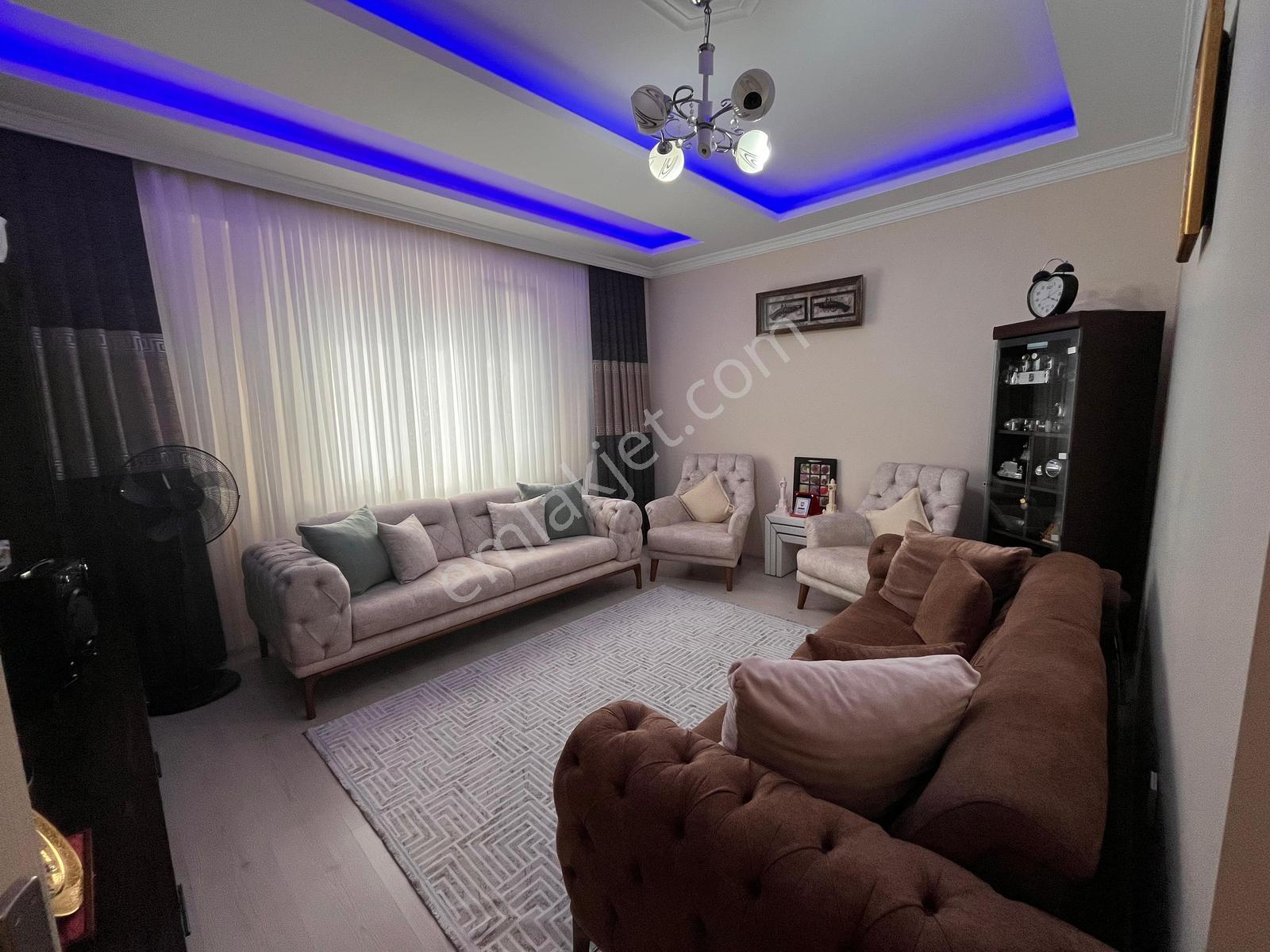 Sekiz Eylülde Adliye Yakını Satılık Geniş Ve Bakımlı 3+1 Daire - Görsel 11
