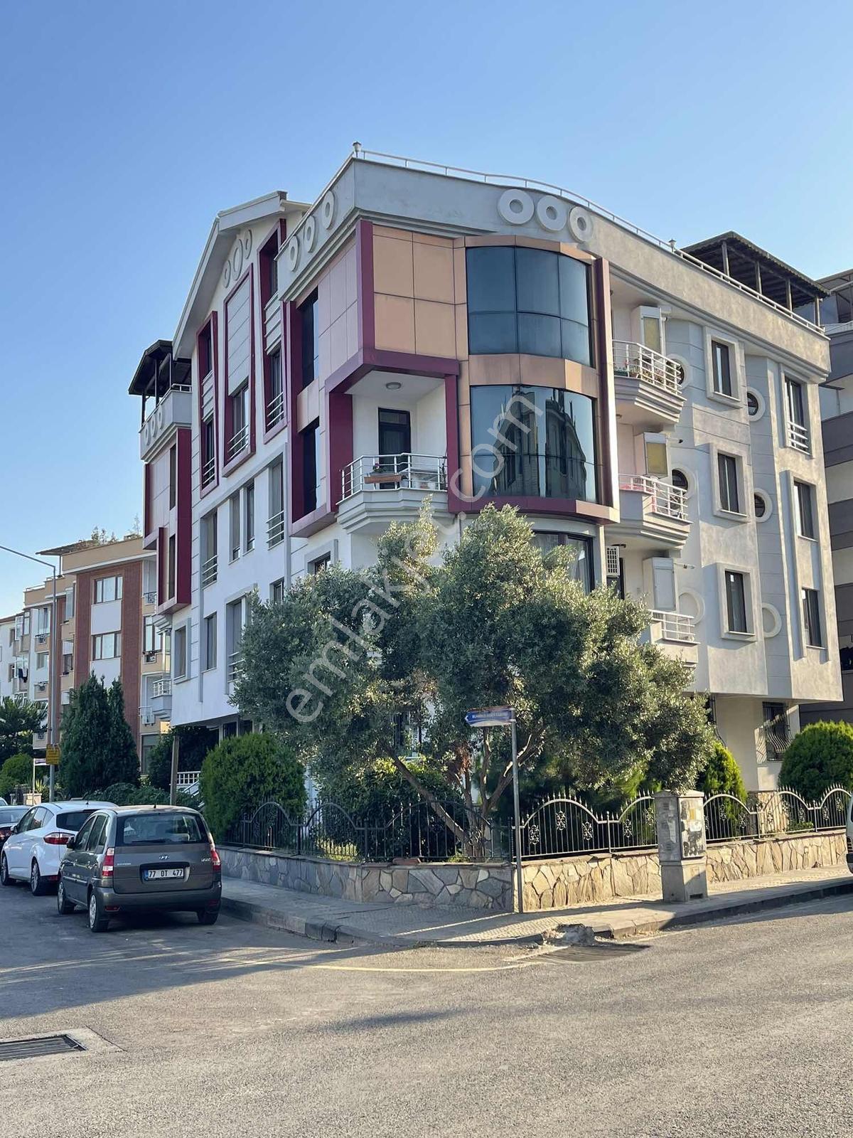 Bahçelievler'de Satılık 5+1 Geniş Düblex ( Merkezi Konum ) - Görsel 16