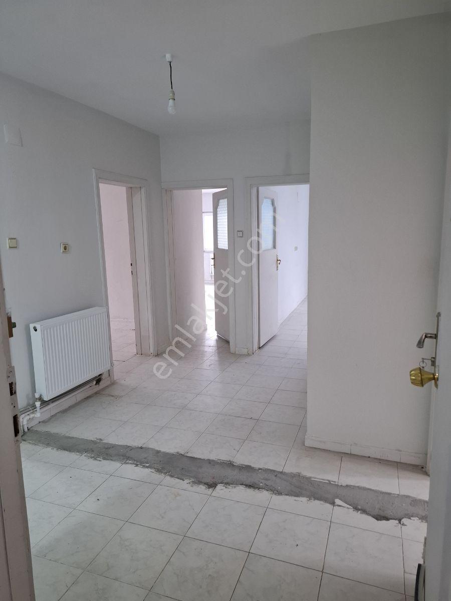 Hakev'den Cirit Meydan Mah. Satılık 3 Katlı Teraslı Müstakil Ev - Görsel 30