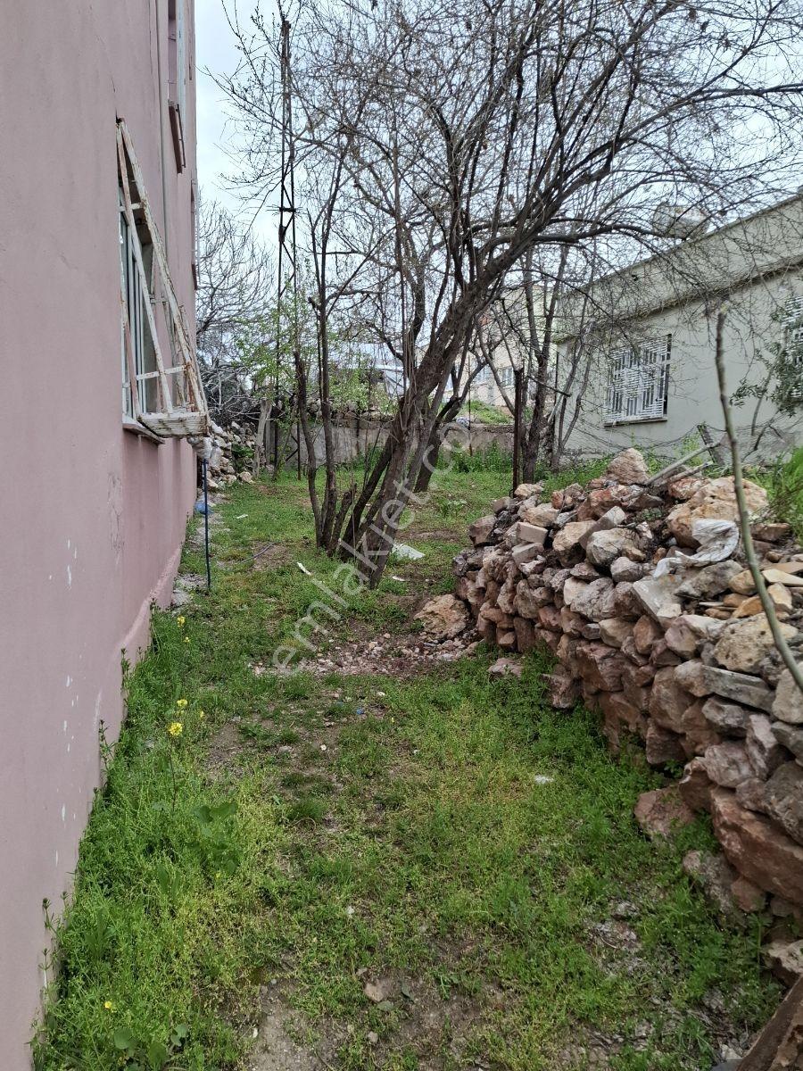 Hakev'den Cirit Meydan Mah. Satılık 3 Katlı Teraslı Müstakil Ev - Görsel 28