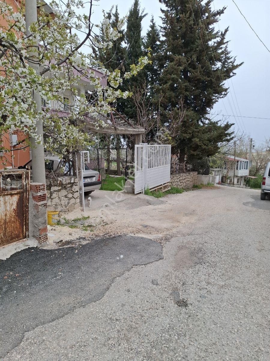 Hakev'den Cirit Meydan Mah. Satılık 3 Katlı Teraslı Müstakil Ev - Görsel 22