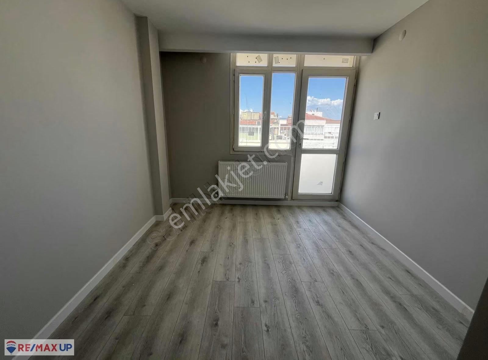Nil Karkin 'den Teraslı Satılık Daire - Görsel 20