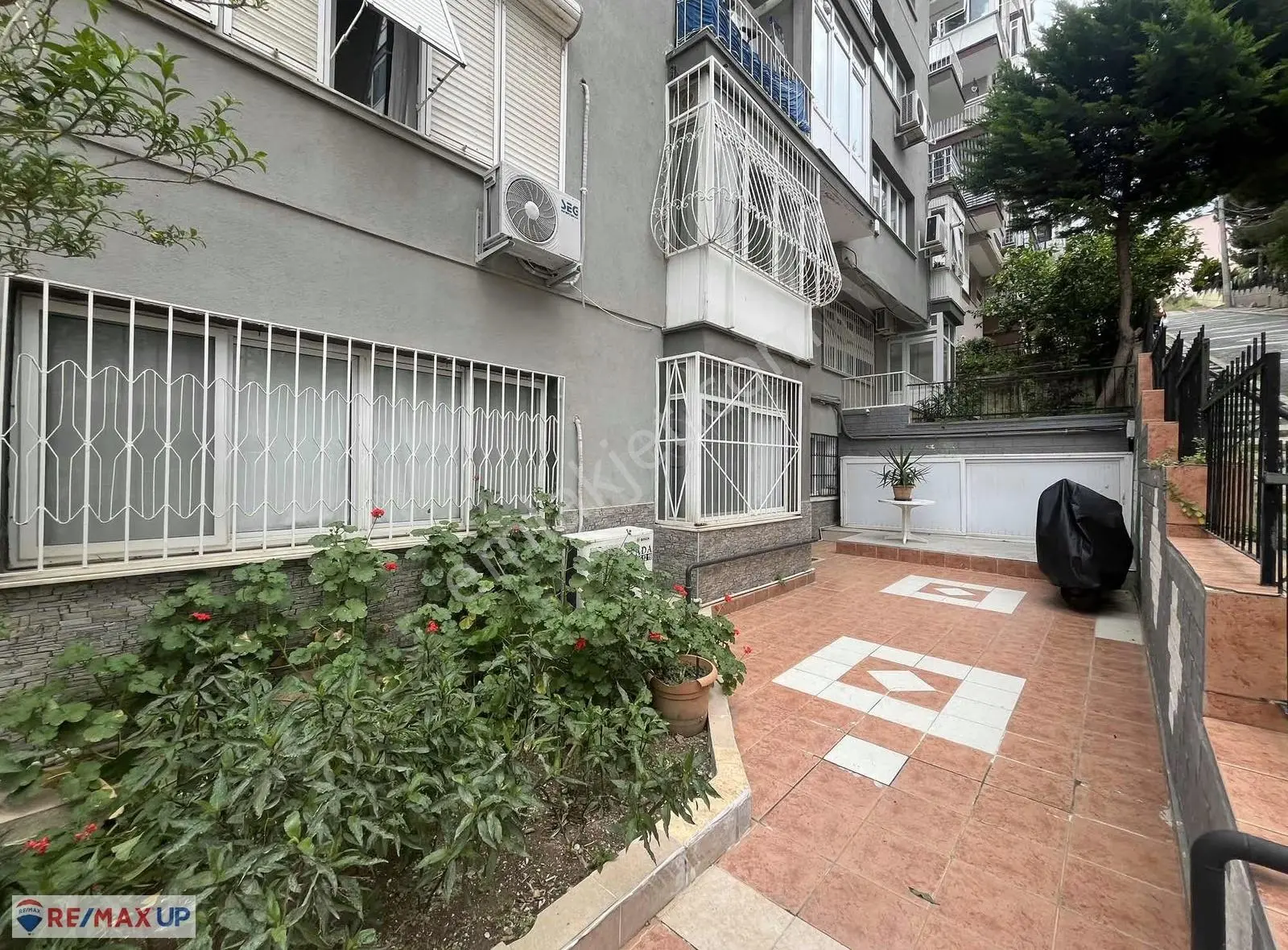 Nil Karkin 'den Demokrasi Üniversitesi Yakını Kiralık - Görsel 2