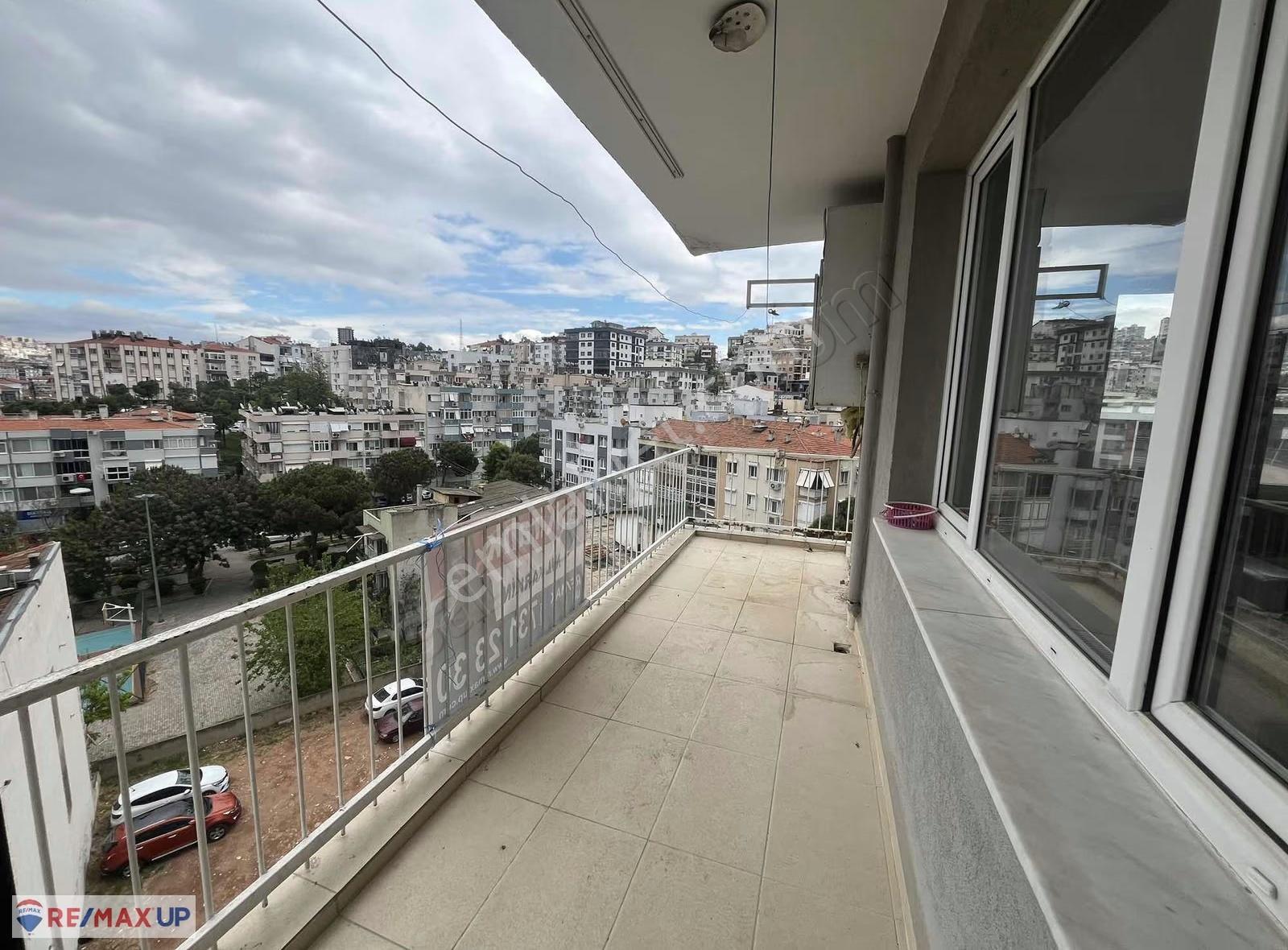Nil Karkin 'den Demokrasi Üniversitesi Yakını Kiralık - Görsel 28