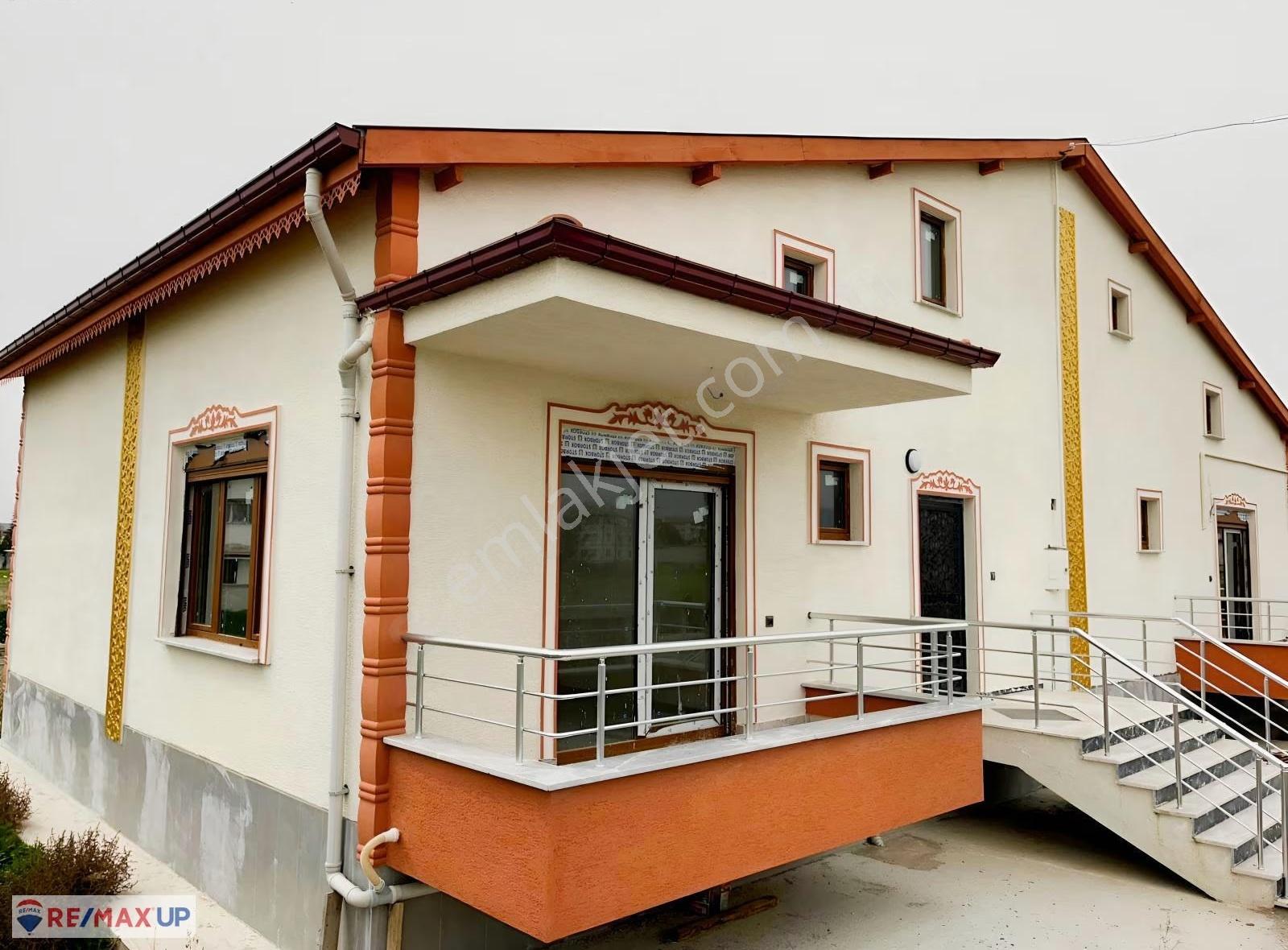 Bolvadin'de Sıfır, Bahçeli 5+1 Müstakil Villa - Görsel 5
