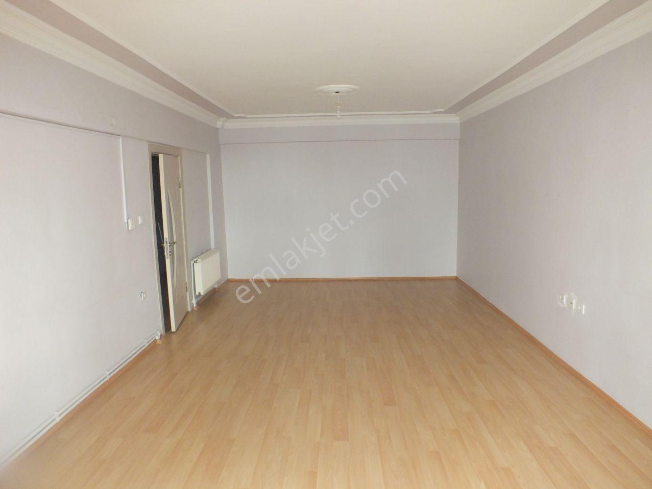 Ali Paşa’da Bulvara Yakın Ece Sitesinde Geniş Ve Ferah Ara Kat Kiralık 3+1 Daire - Görsel 5