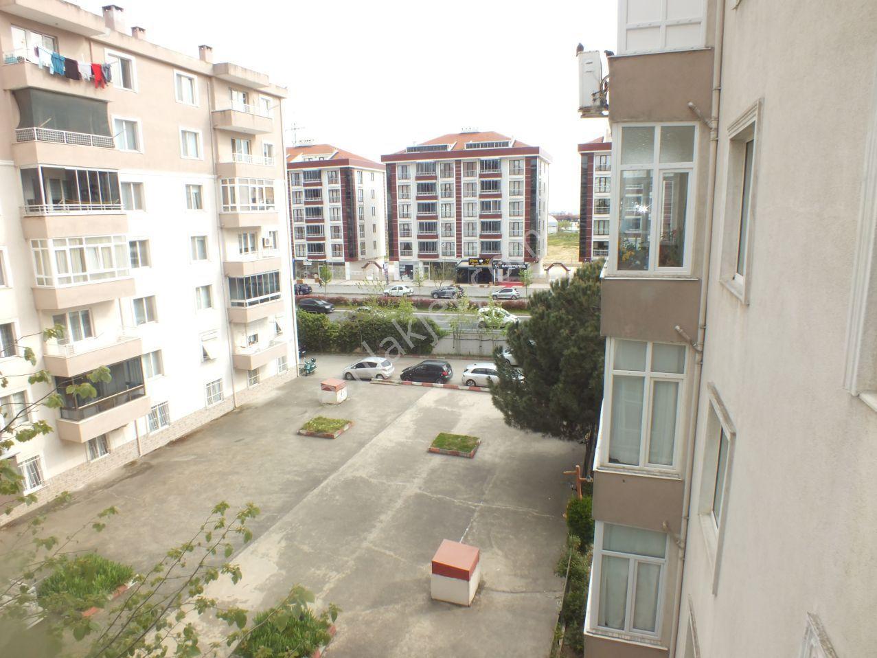Ali Paşa’da Bulvara Yakın Ece Sitesinde Geniş Ve Ferah Ara Kat Kiralık 3+1 Daire