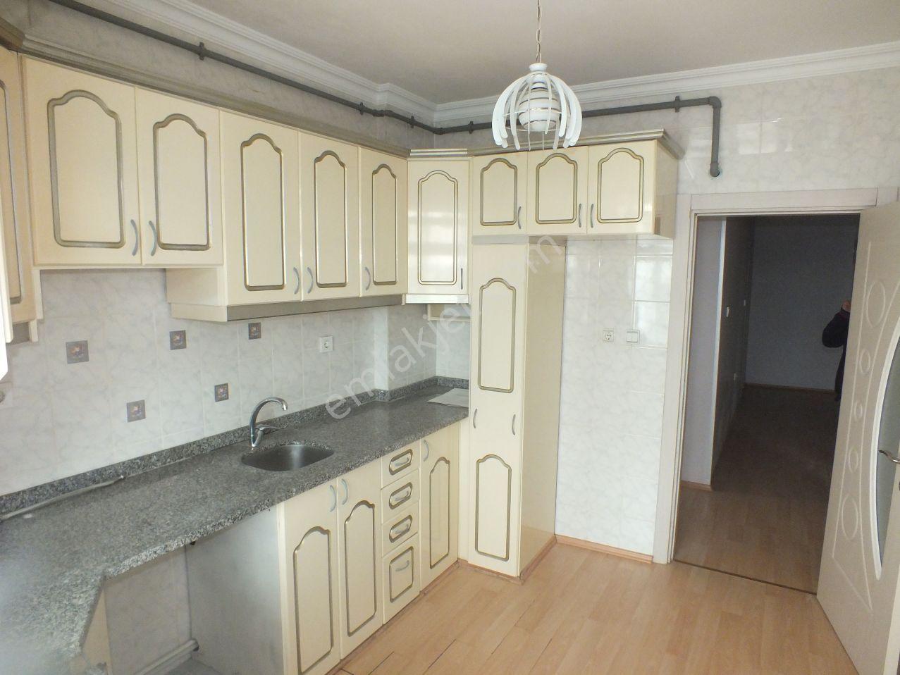 Ali Paşa’da Bulvara Yakın Ece Sitesinde Geniş Ve Ferah Ara Kat Kiralık 3+1 Daire - Görsel 21