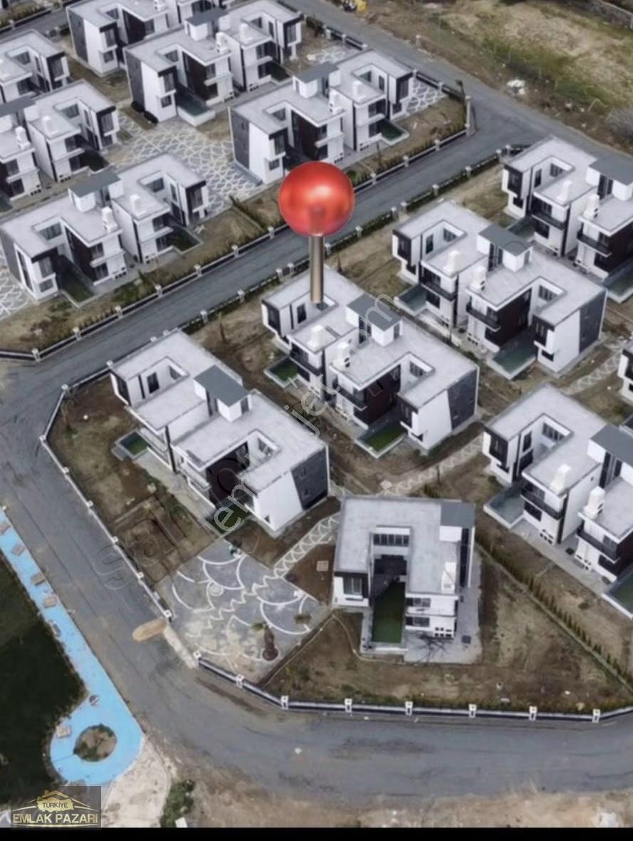 Karaevli Sahili Denize Sıfır Havuzlu Lüks 6+1 Villa Full Eşyalı - Görsel 2