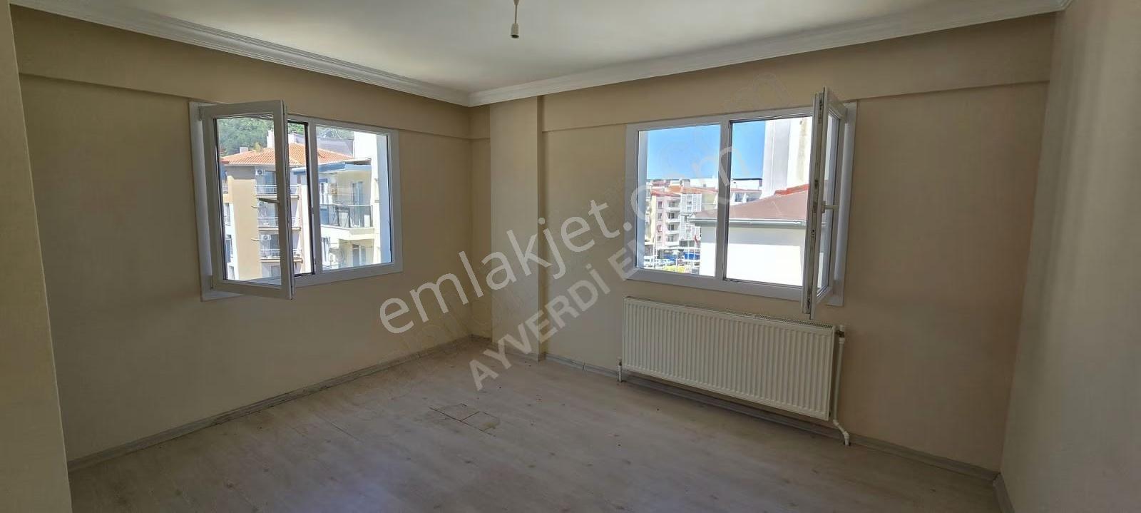 Ayverdi Emlakdan Merkezde Asansörlü Geniş 3+1 Satılık Daire - Görsel 29
