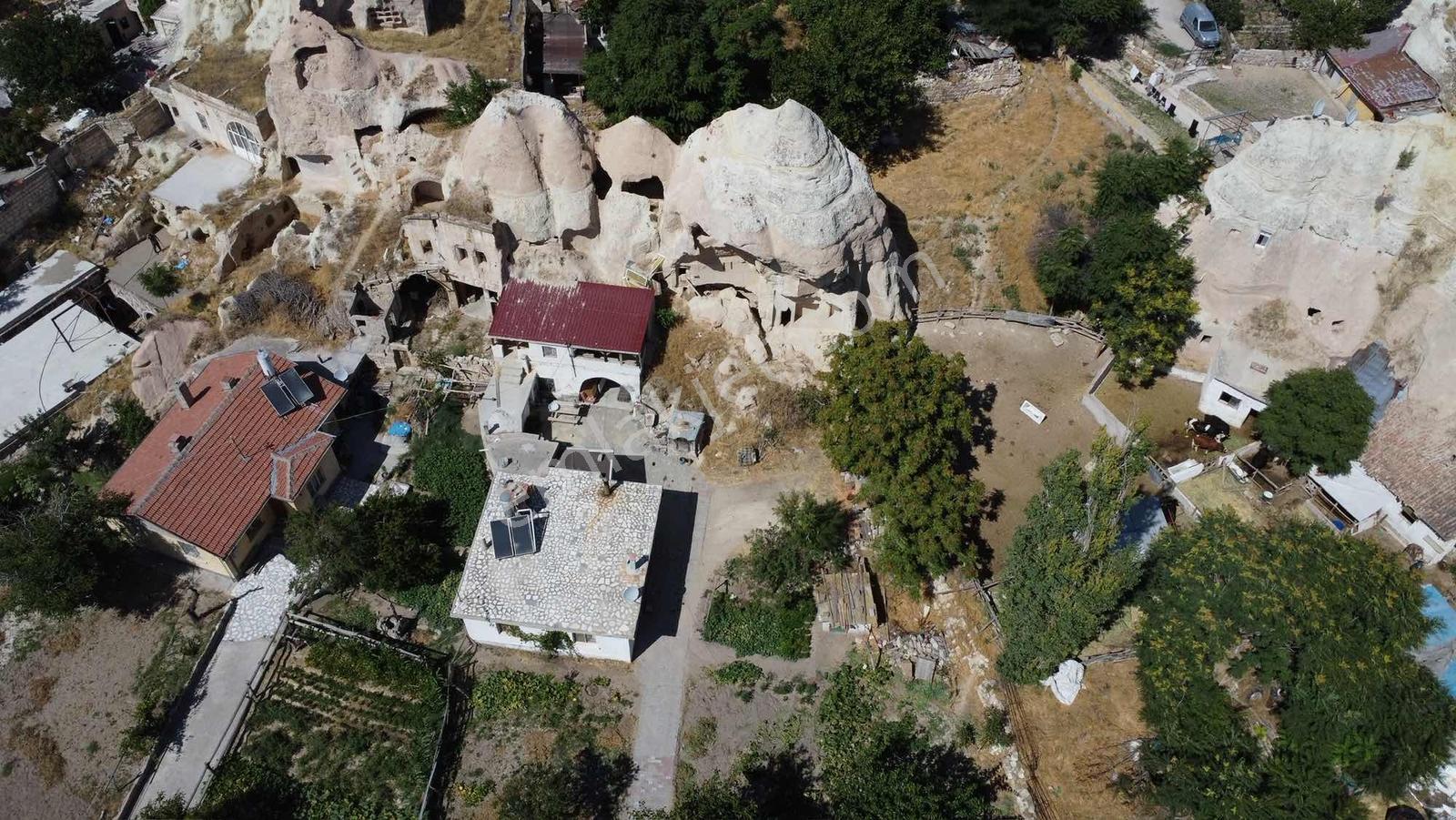 Ürgüp Satılık Emsalsiz 1.200m2 Turizm Arsalı Eski Ev - Görsel 9