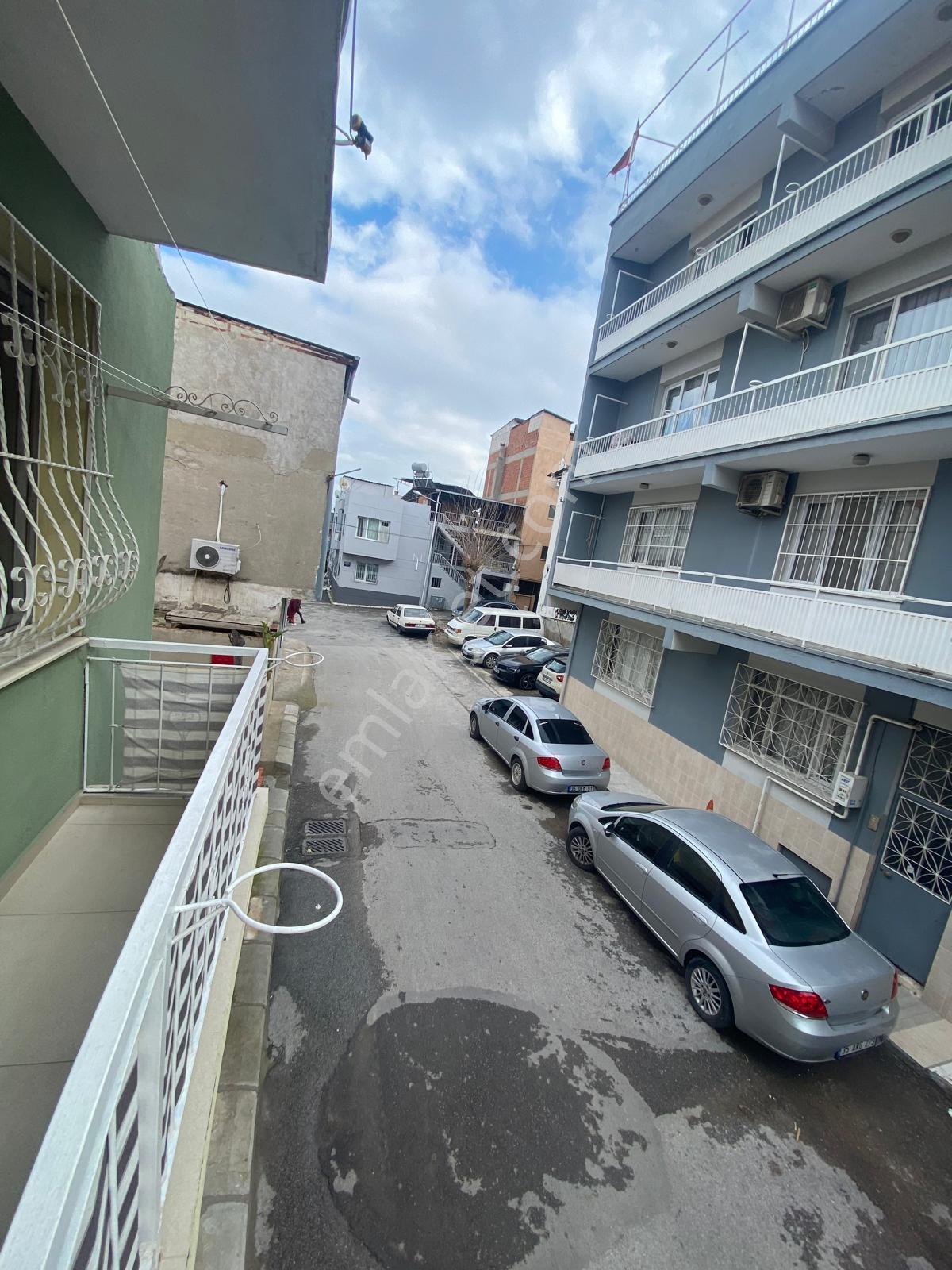 Demetten Bozyaka Pazar Yakını 2+1 Giriş Katı Kiralık Daire ... - Görsel 18
