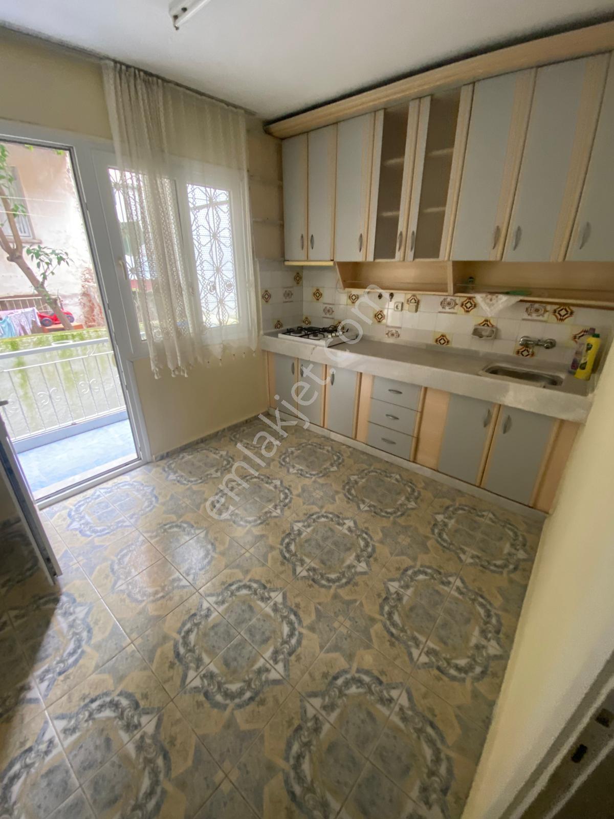 Demetten Bozyaka Pazar Yakını 2+1 Giriş Katı Kiralık Daire ... - Görsel 5