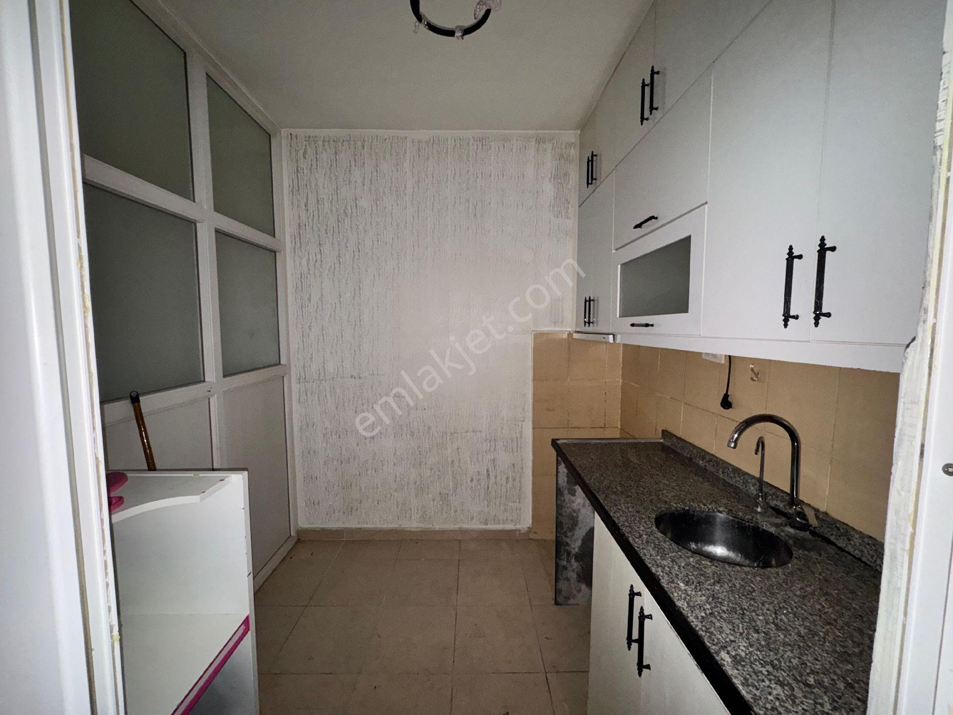 Abdulkadir Yüksel Devlet Hastanesi Acil Karşısında Satılık Bakımlı 1+1 Daire - Görsel 13