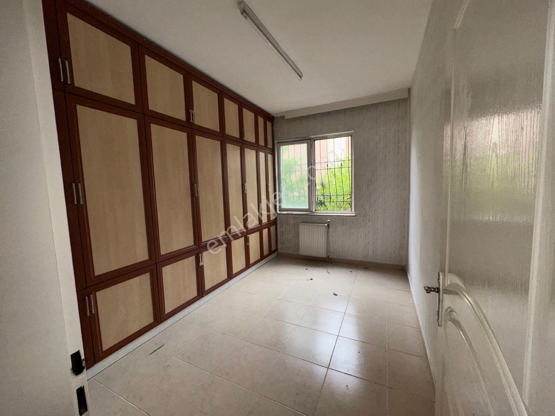 Abdulkadir Yüksel Devlet Hastanesi Acil Karşısında Satılık Bakımlı 1+1 Daire - Görsel 5