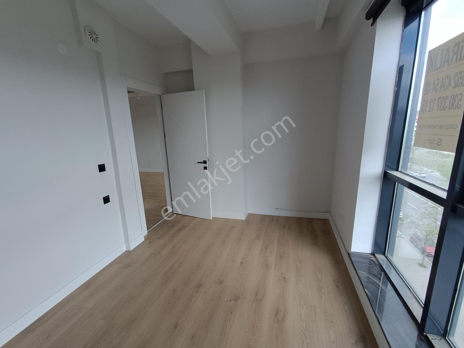 Uysal Boulevard Da Cadde Cephe Kiralık 1+1 Daire - Görsel 6