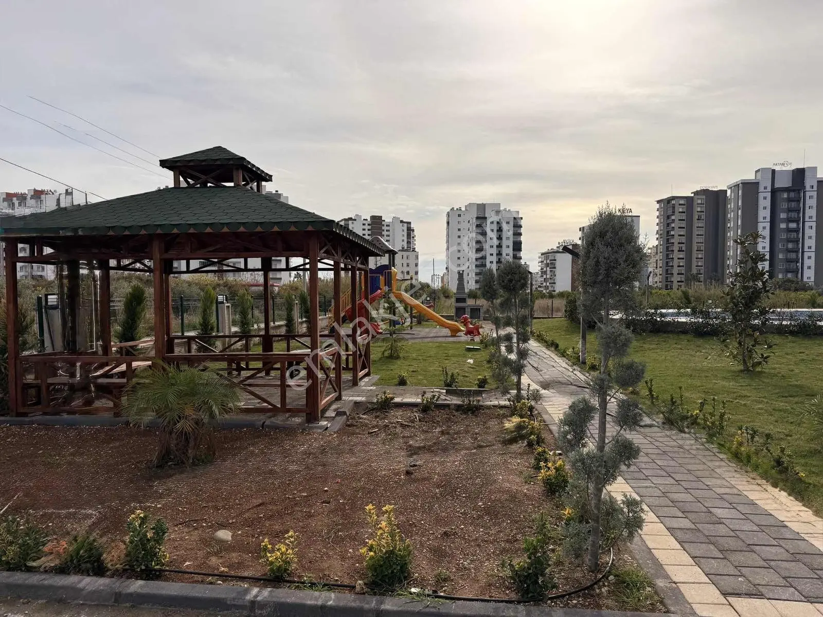Akdenizin En Geniş Tatil Köyü Arpaçbahşişte Geniş 1+1 - Görsel 3