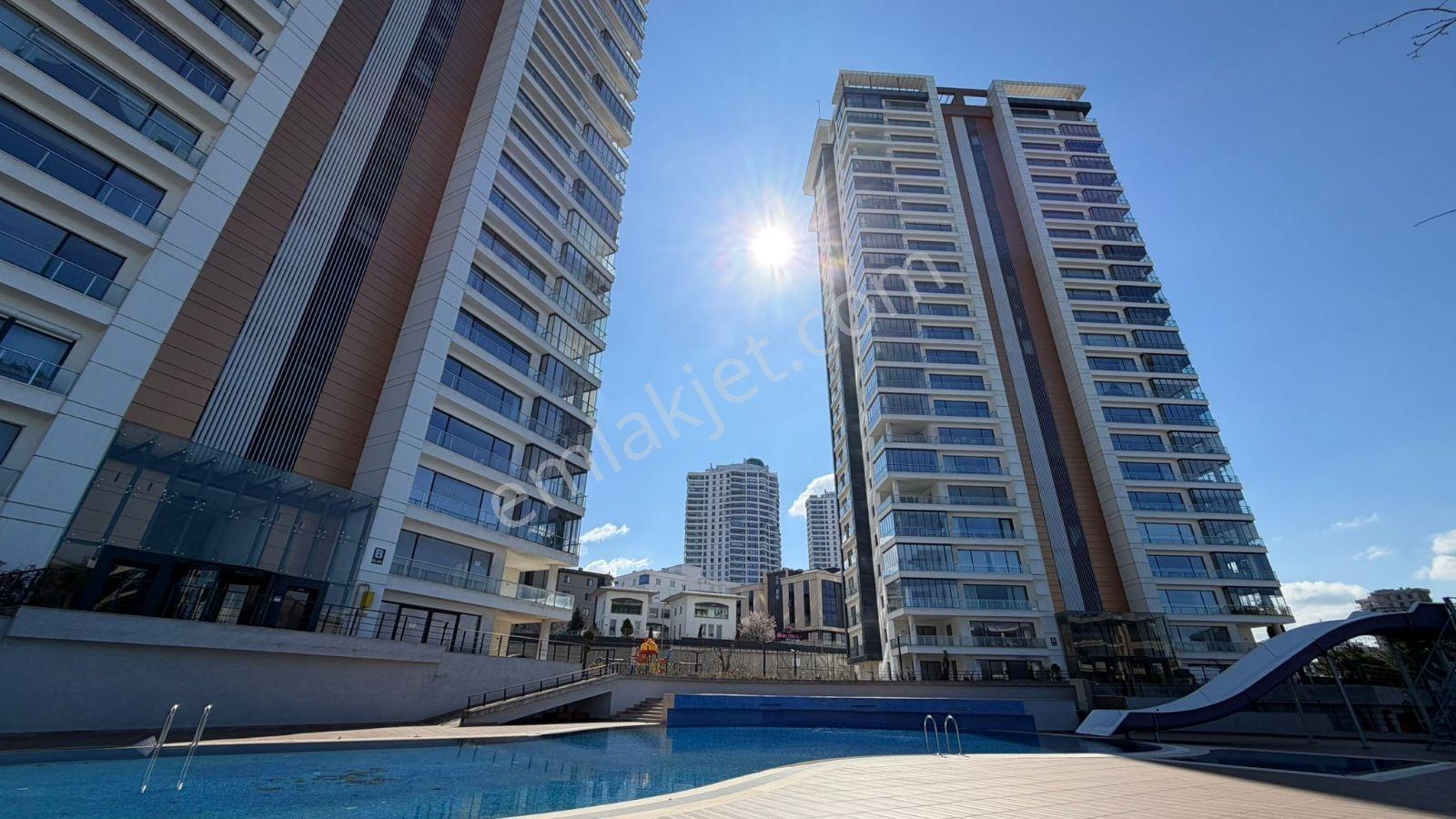 Sky Towersta 4+1 | 260 M² Net | Panoramik Deniz & Şehir Manzara
