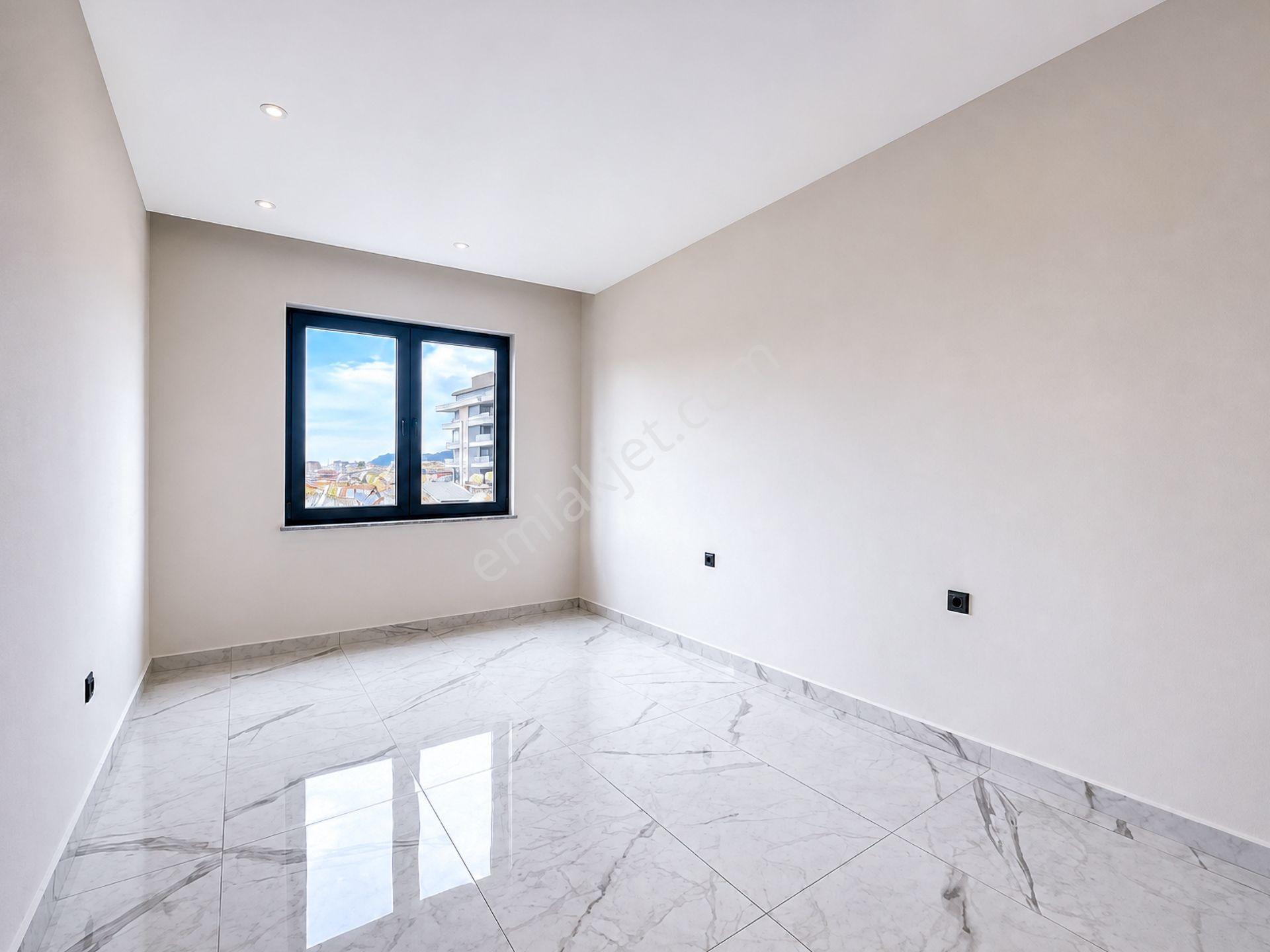 Alanya Merkezde 2+1 Geniş Daire Site İçinde Denize 800 M - Görsel 11
