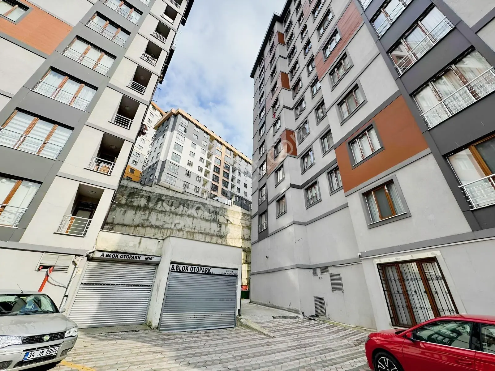 Çırçır Mah. Karaca Park Evleri'nde Satılık 3+1 Daire