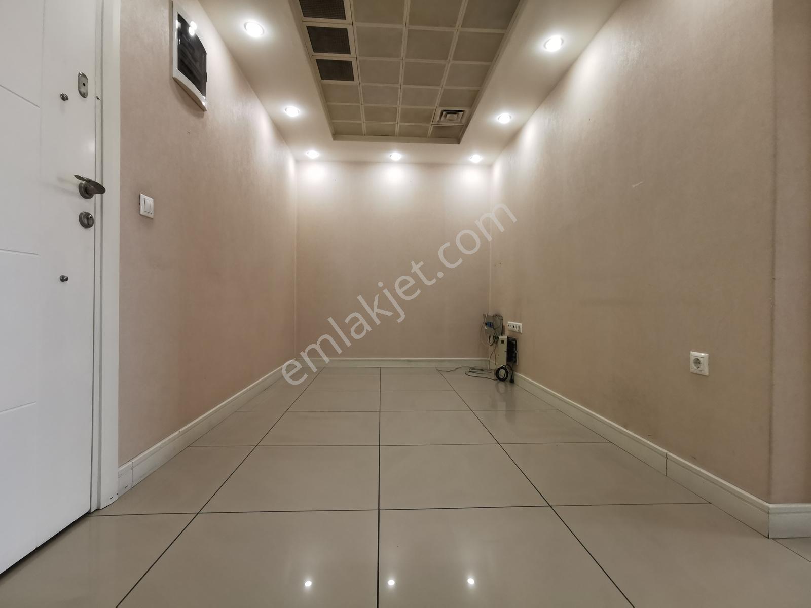 Bayraklı'da İtfaiye Onaylı Plazada Kiralık 75m2 2+1 Ofis - Görsel 25